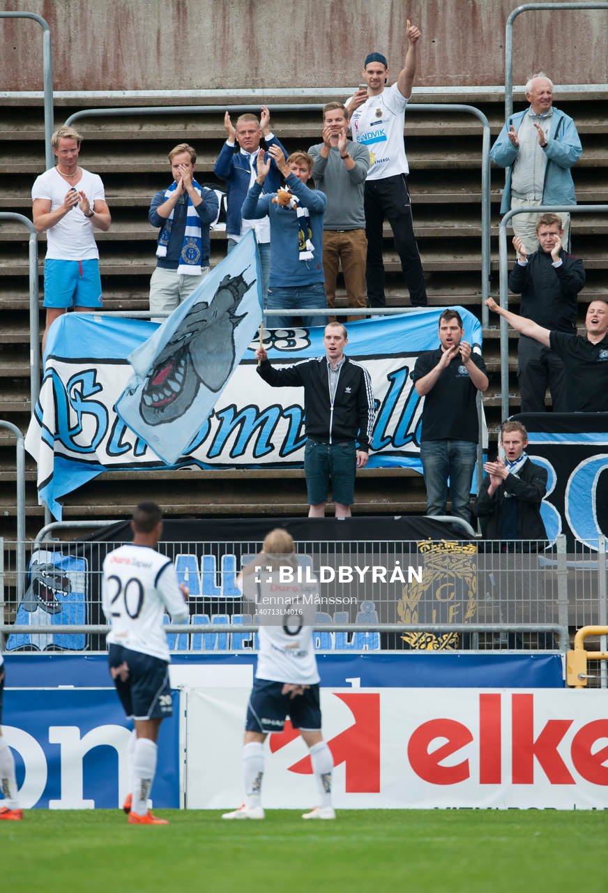 Gefles supporters tackade spelarna i
