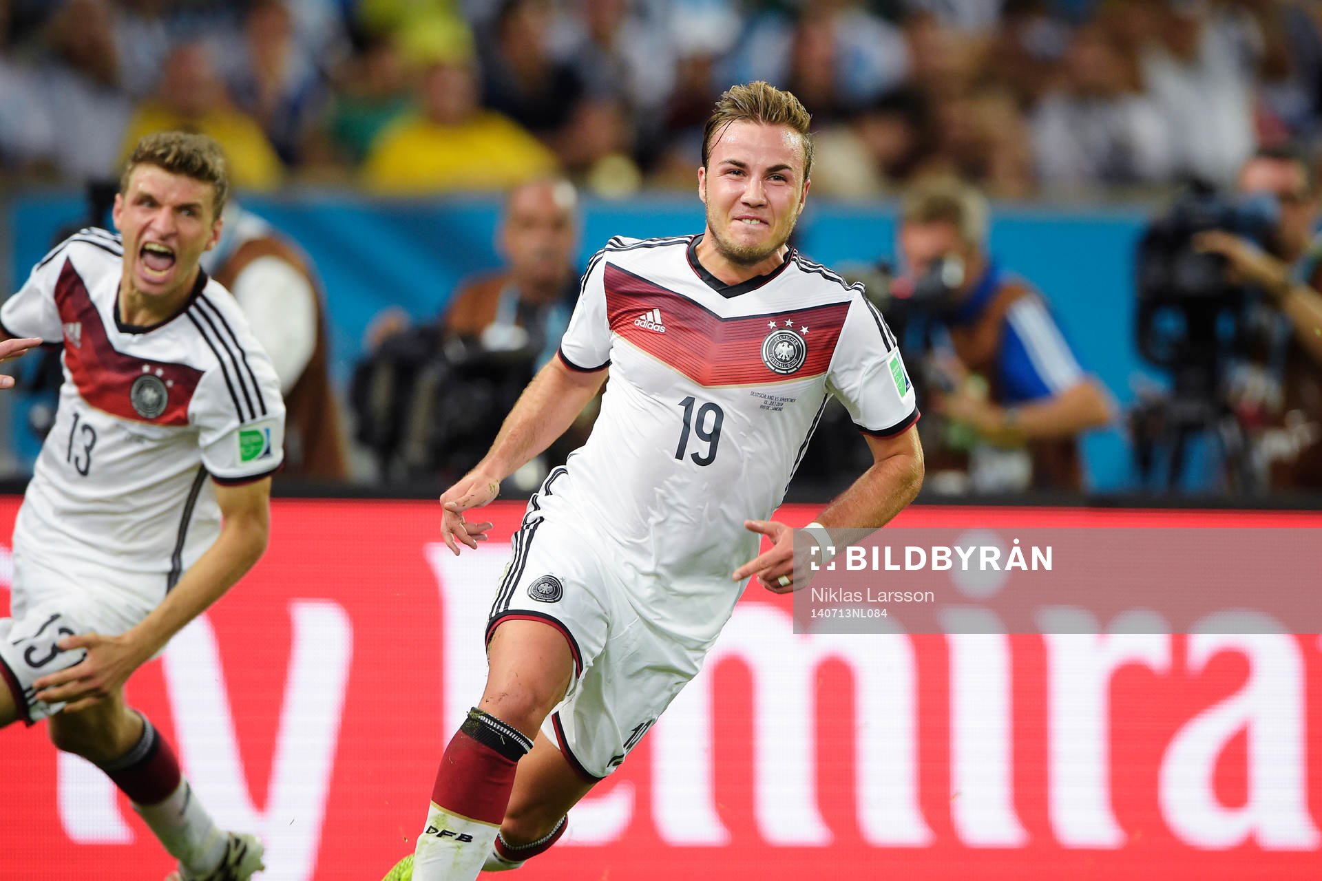 Tysklands Mario Götze Thomas Müller  jublar
