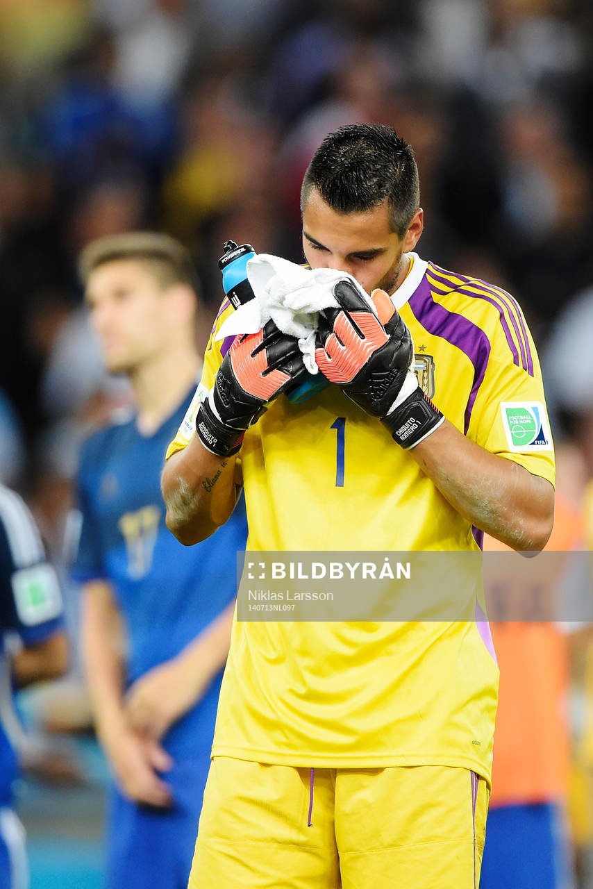 Argentinas målvakt Sergio Romero deppar