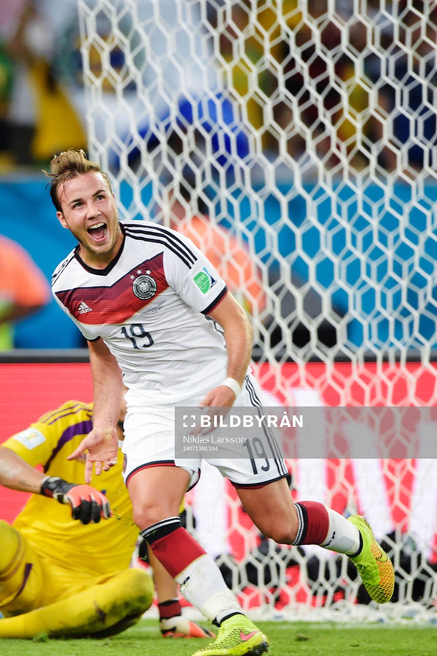 Tysklands Mario Götze jublar