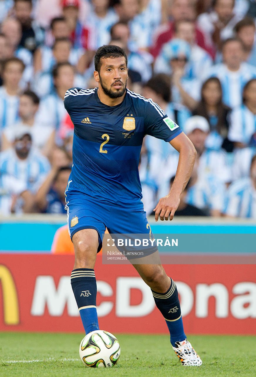 Argentinas Ezequiel Garay under finalen mellan Argentina och Tyskland under fotbolls-VM den 13 juli 2014 i Rio de Janeiro. 