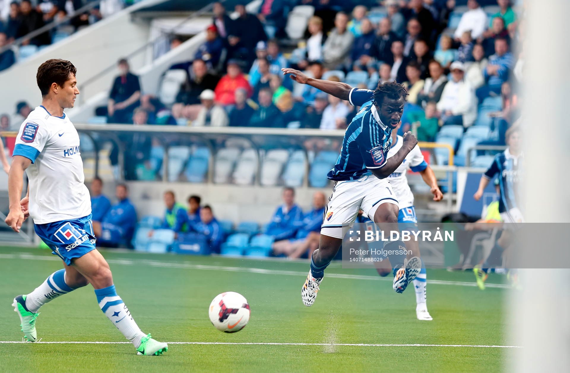 Skott av Djurgårdens Amadou Jawo