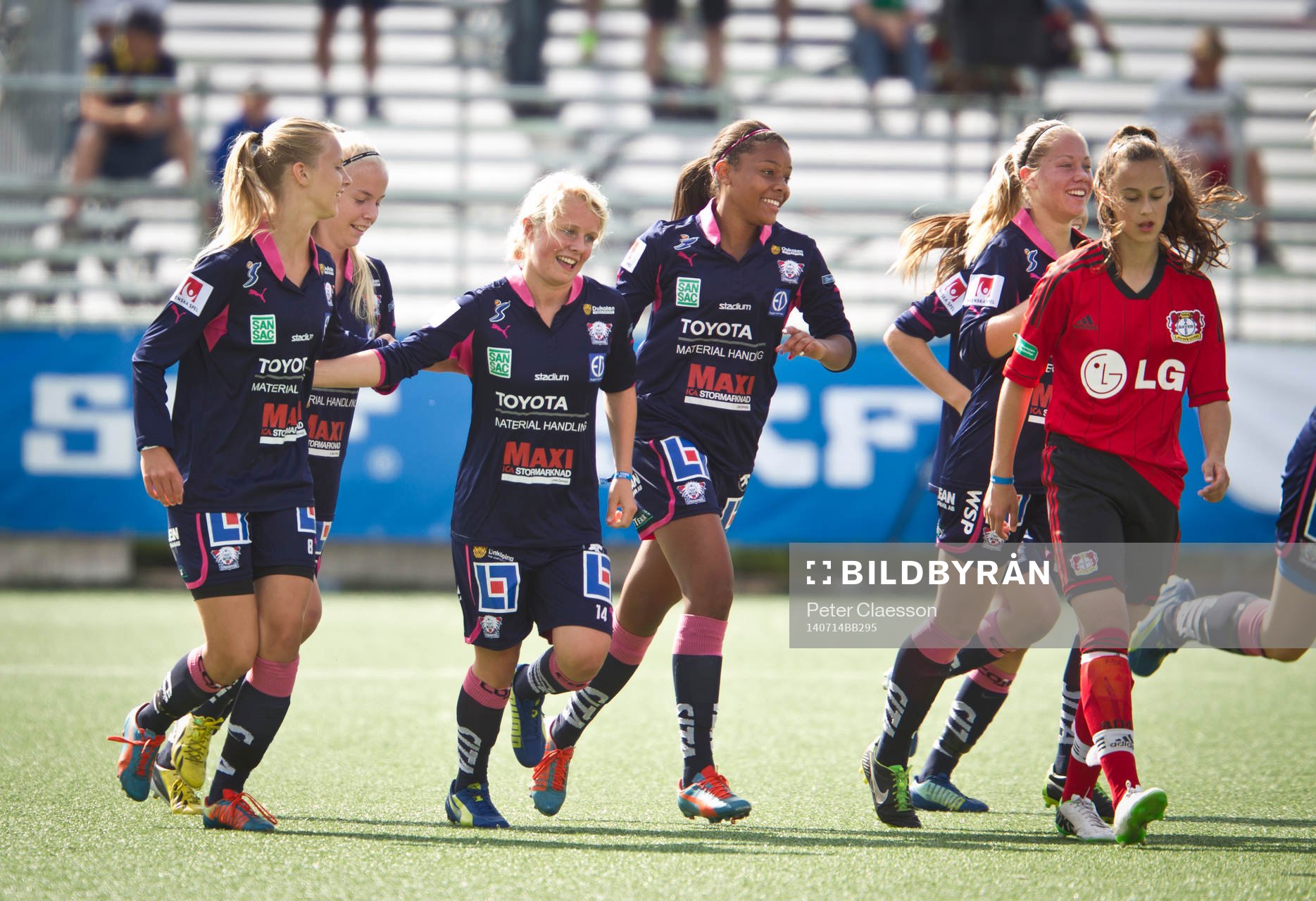 Match i Gothia Cup mellan Bayer Leverkusen och Linköping