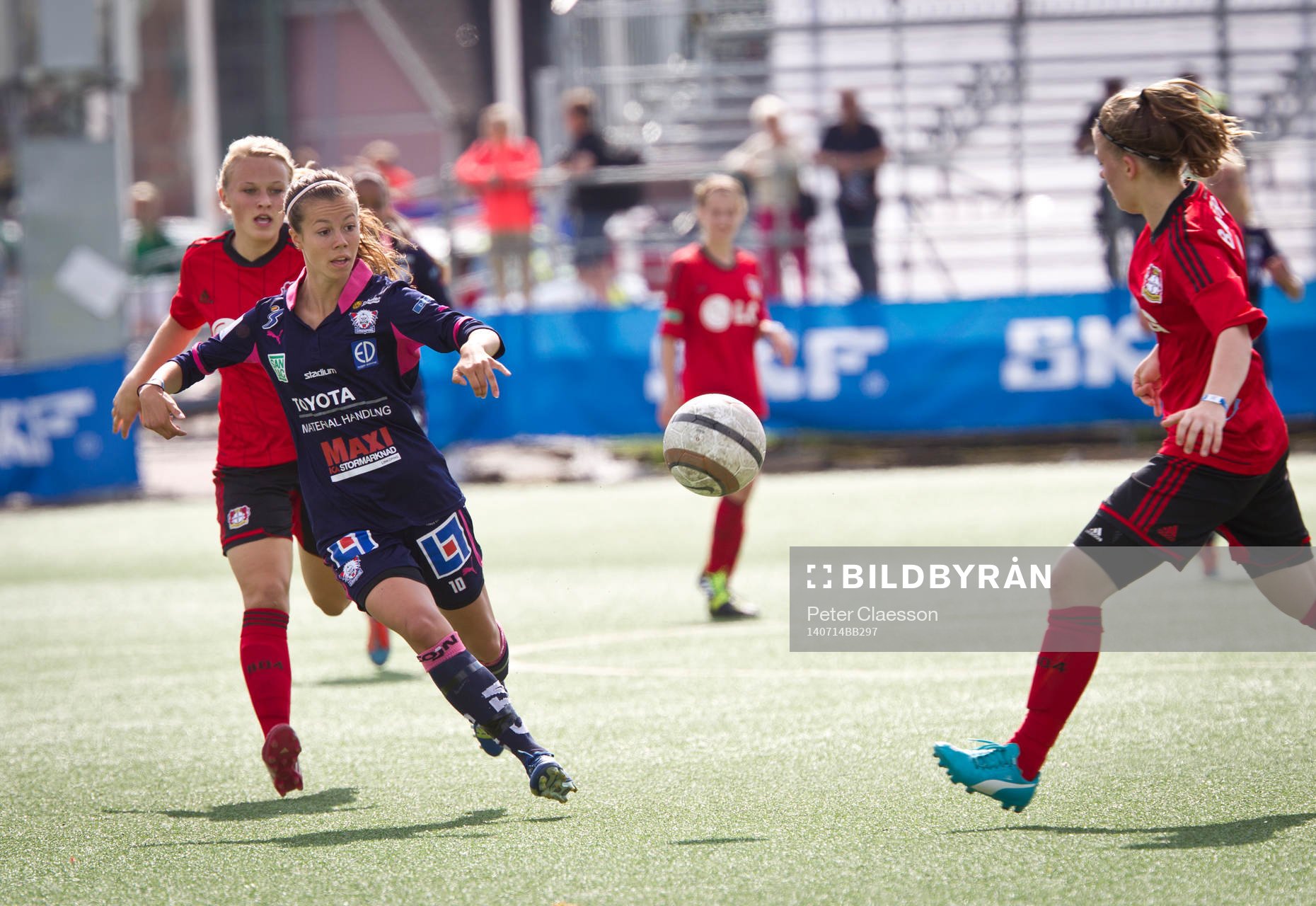 Match i Gothia Cup mellan Bayer Leverkusen och Linköping