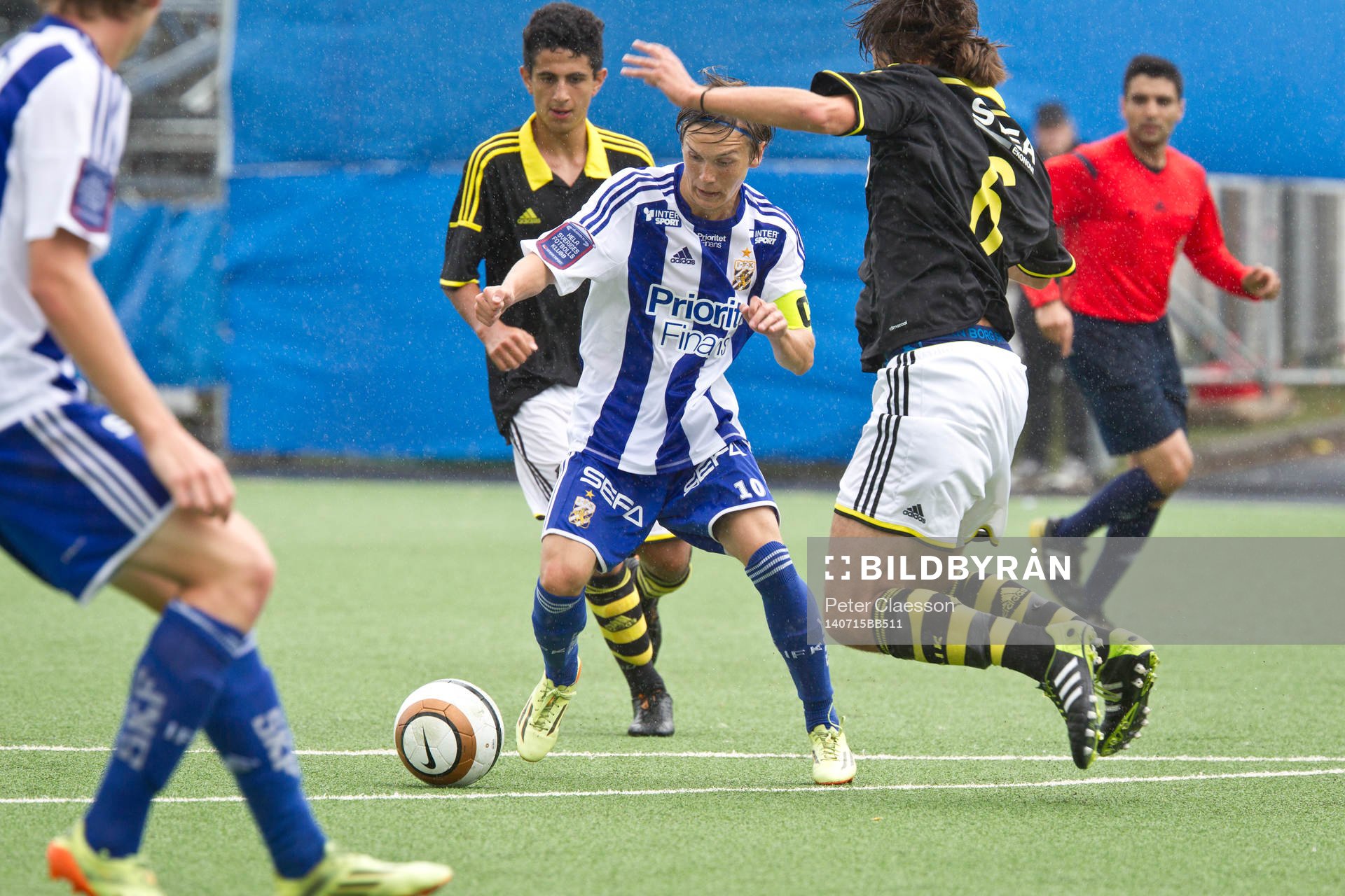 Match i Gothia Cup mellan IFK Göteborg och AIK