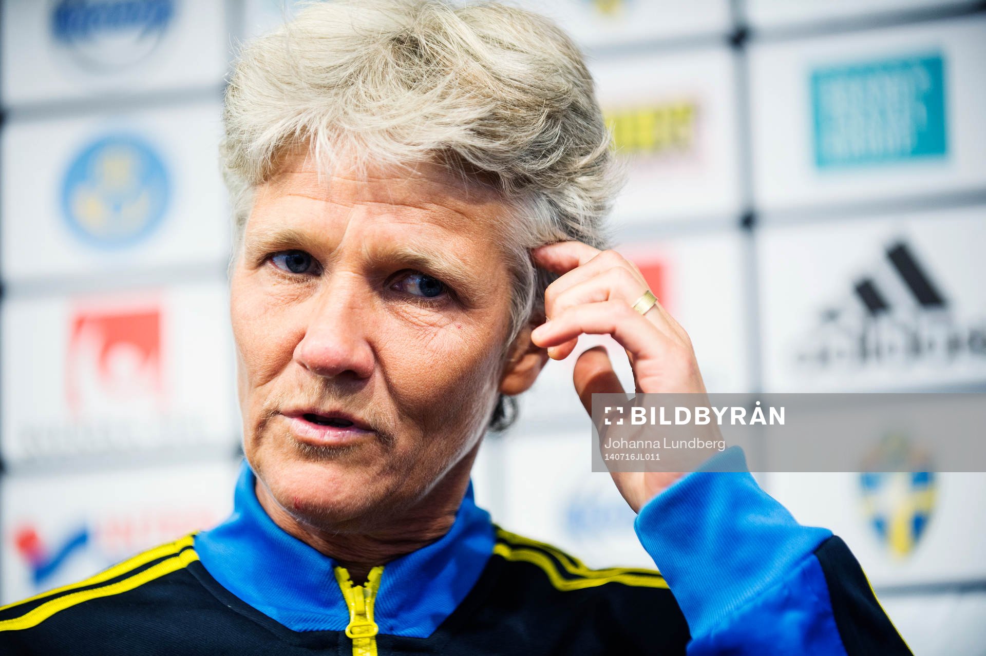Sveriges förbundskapten Pia Sundhage presenterar