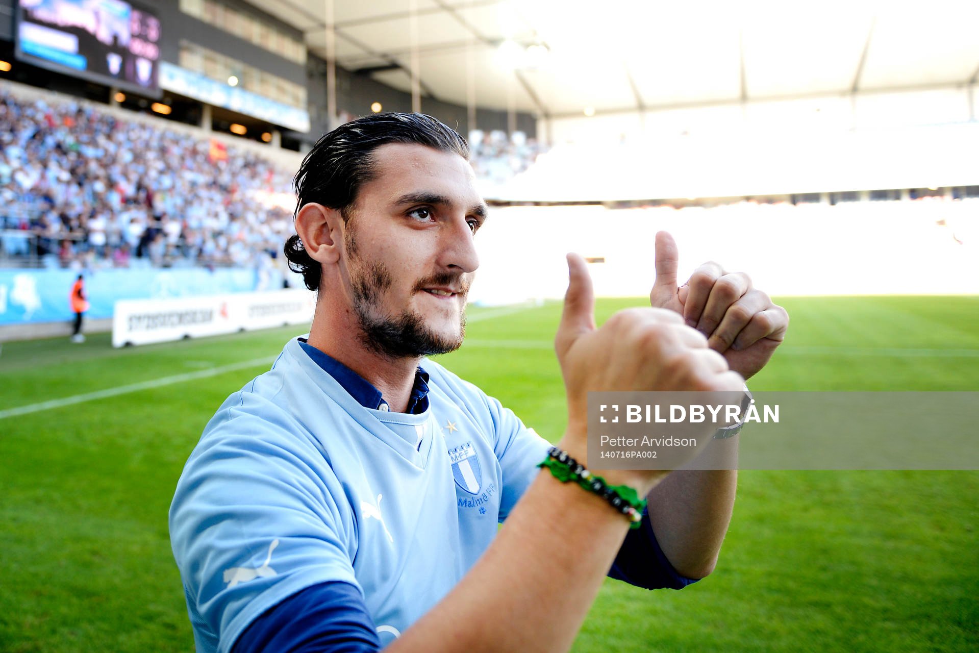 Malmö FF presenterar Agon Mehmeti  som nyförvärv innan