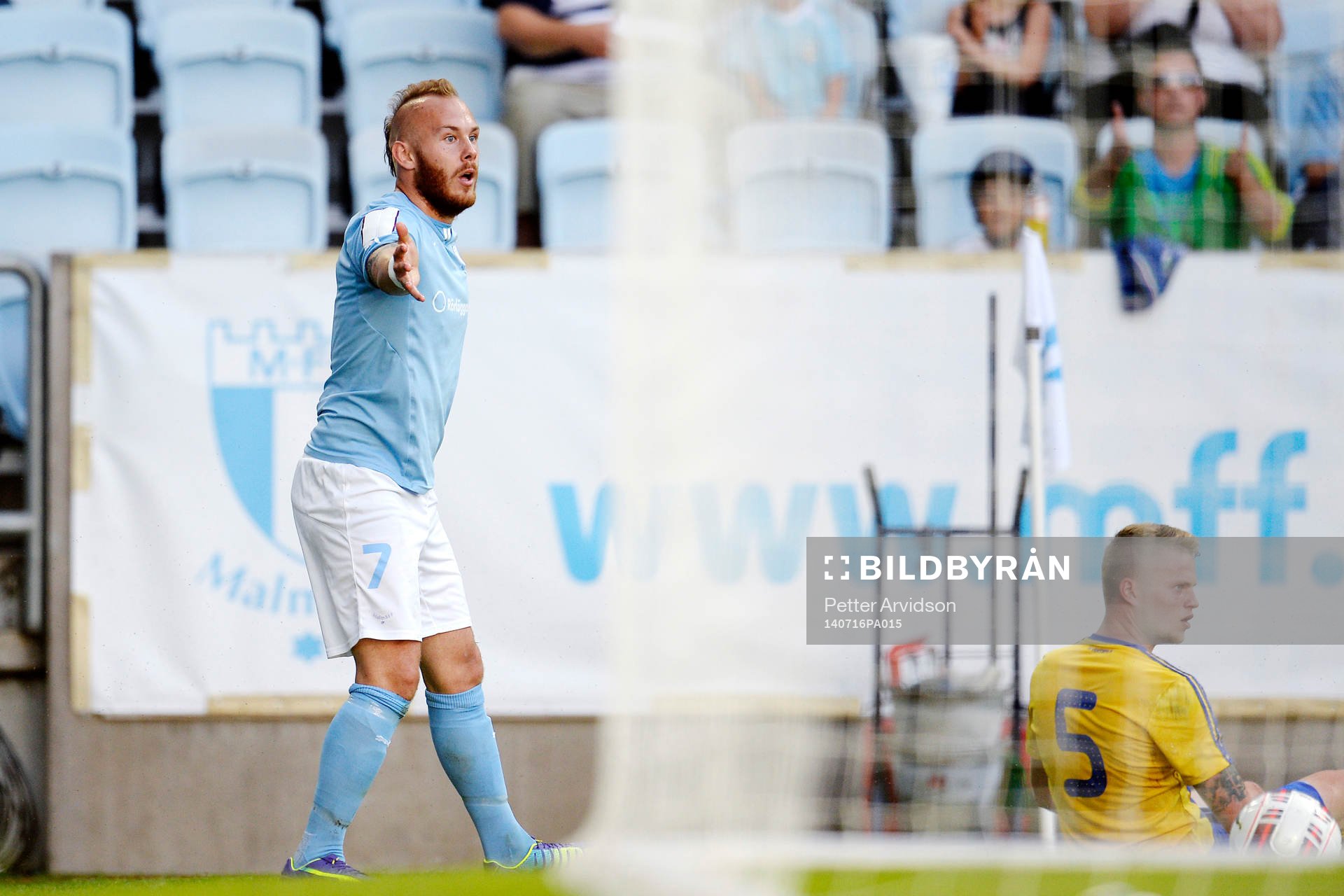 Malmö FFs Magnus Eriksson är frustrerad över att han