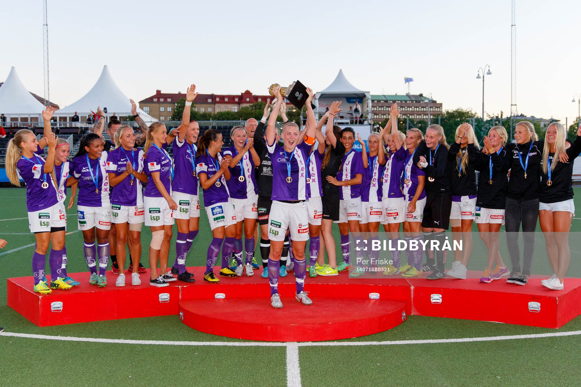 Final i G19 mellan IK Grand Bodö och Jitex BK, Jitex spelare jublar efter slutsignalen i Gothia Cup den 18 juli 2014 i Göteborg .