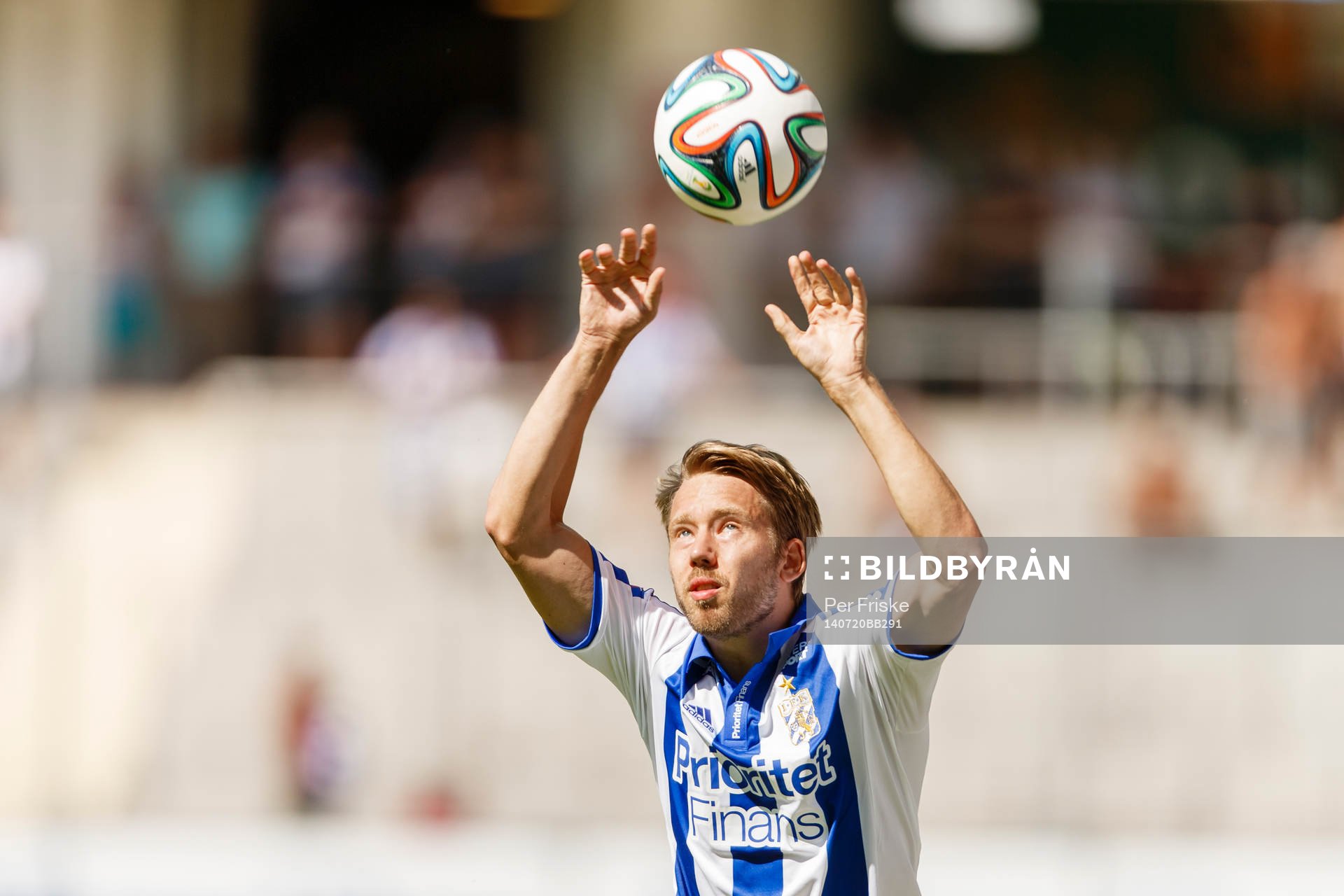 IFK Göteborgs Adam Johansson kastar inkast