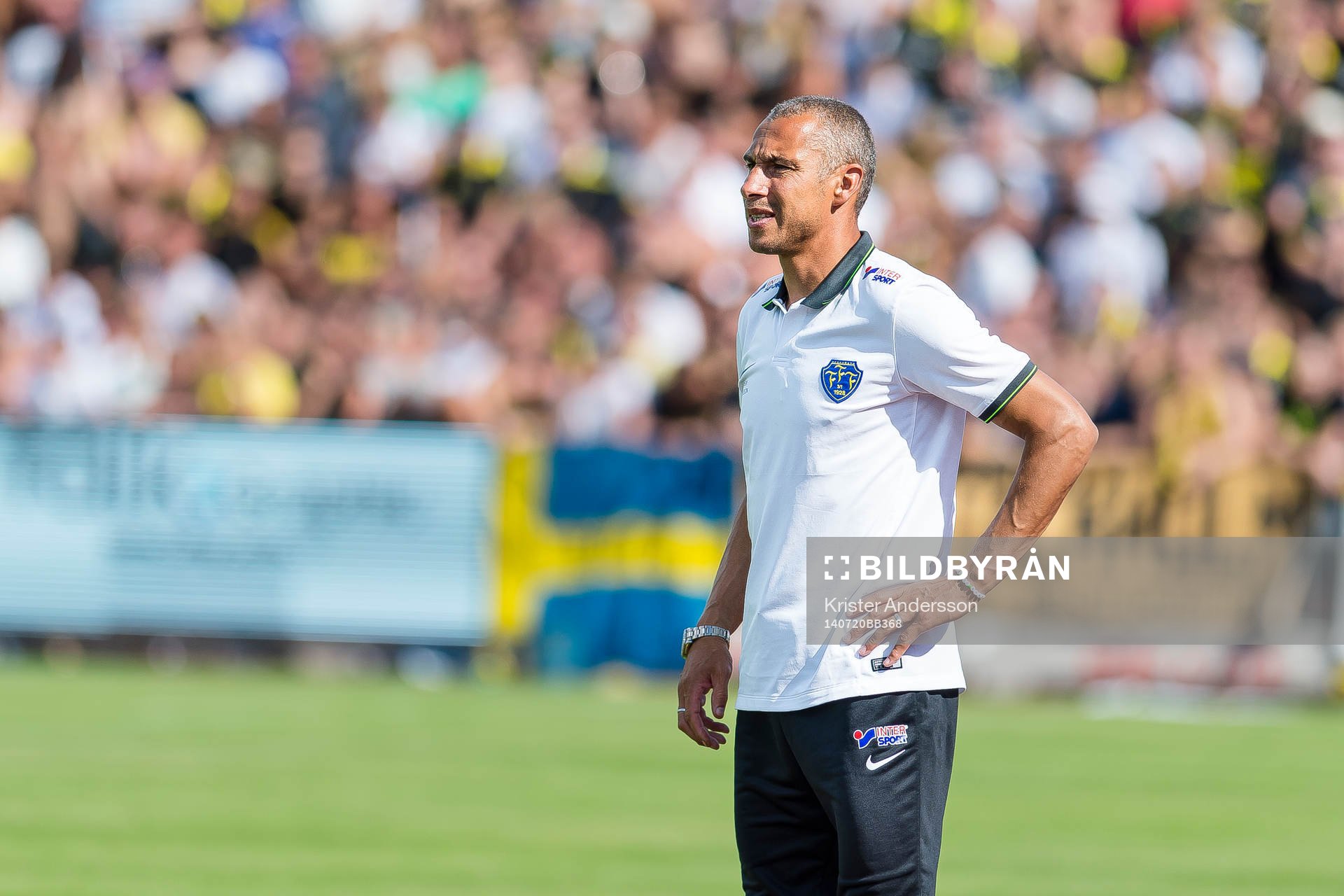 Falkenbergs tränare Henrik Larsson under fotbollsbollmatchen i allsvenskan mellan Falkenberg och AIK den 20 juli 2014 i Falkenberg.