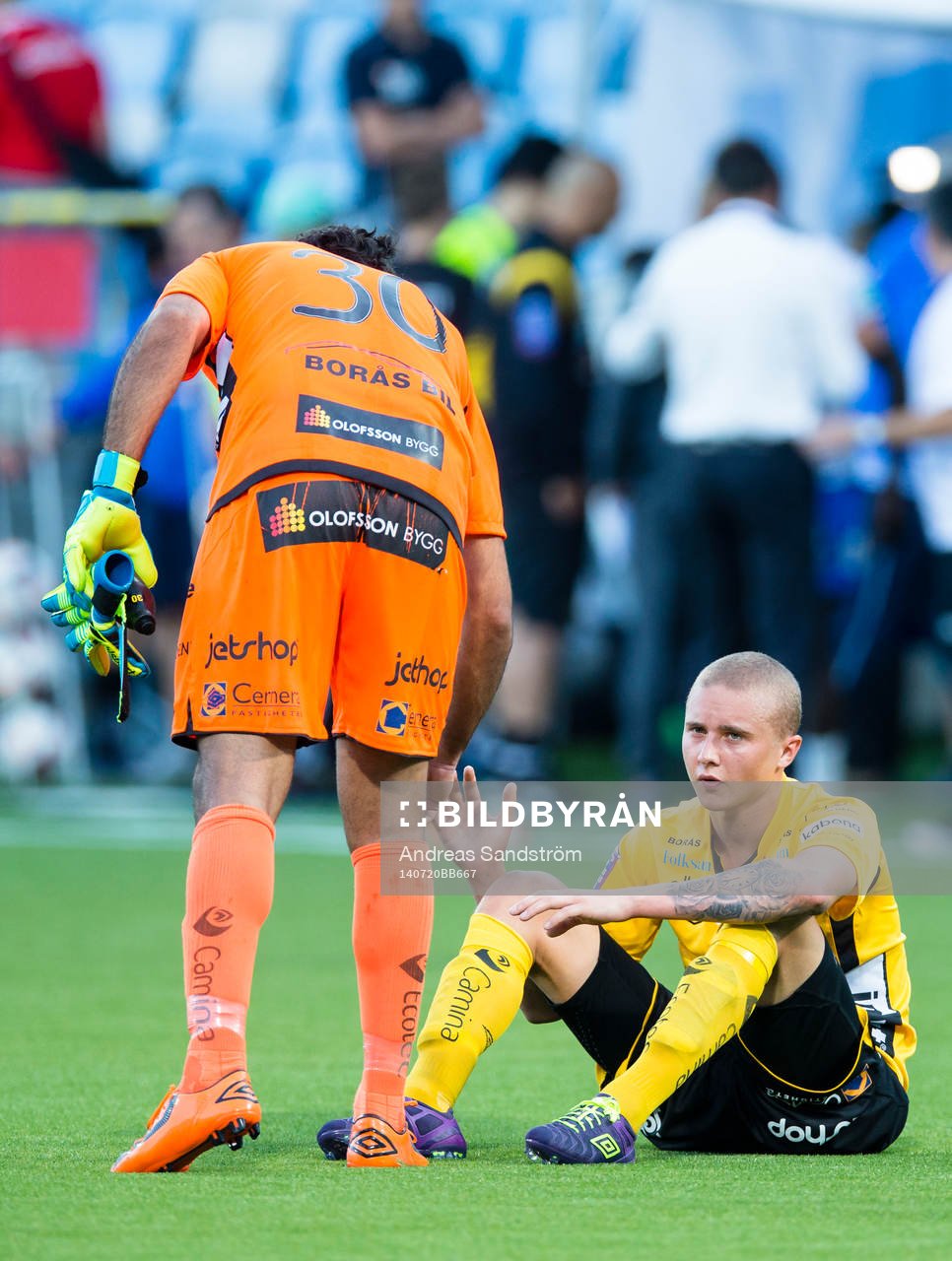 Elfsborgs Sebastian Holmén och målvakt Abbas Hassan (v)