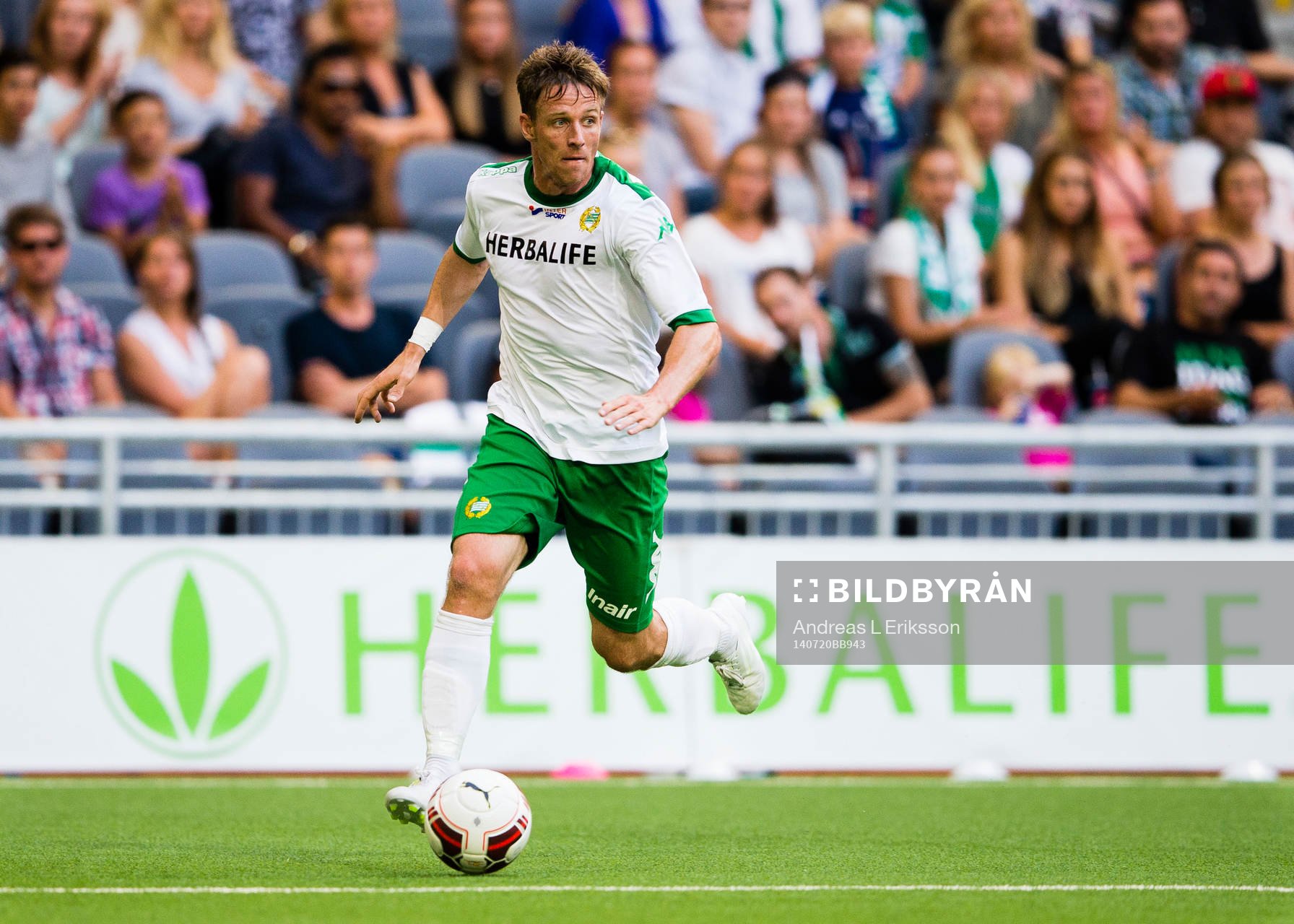 Hammarbys Jan Gunnar Solli med bollen under fotbollsmatchen i Superettan mellan Hammarby och Öster den 20 juli 2014 i Stockholm. 