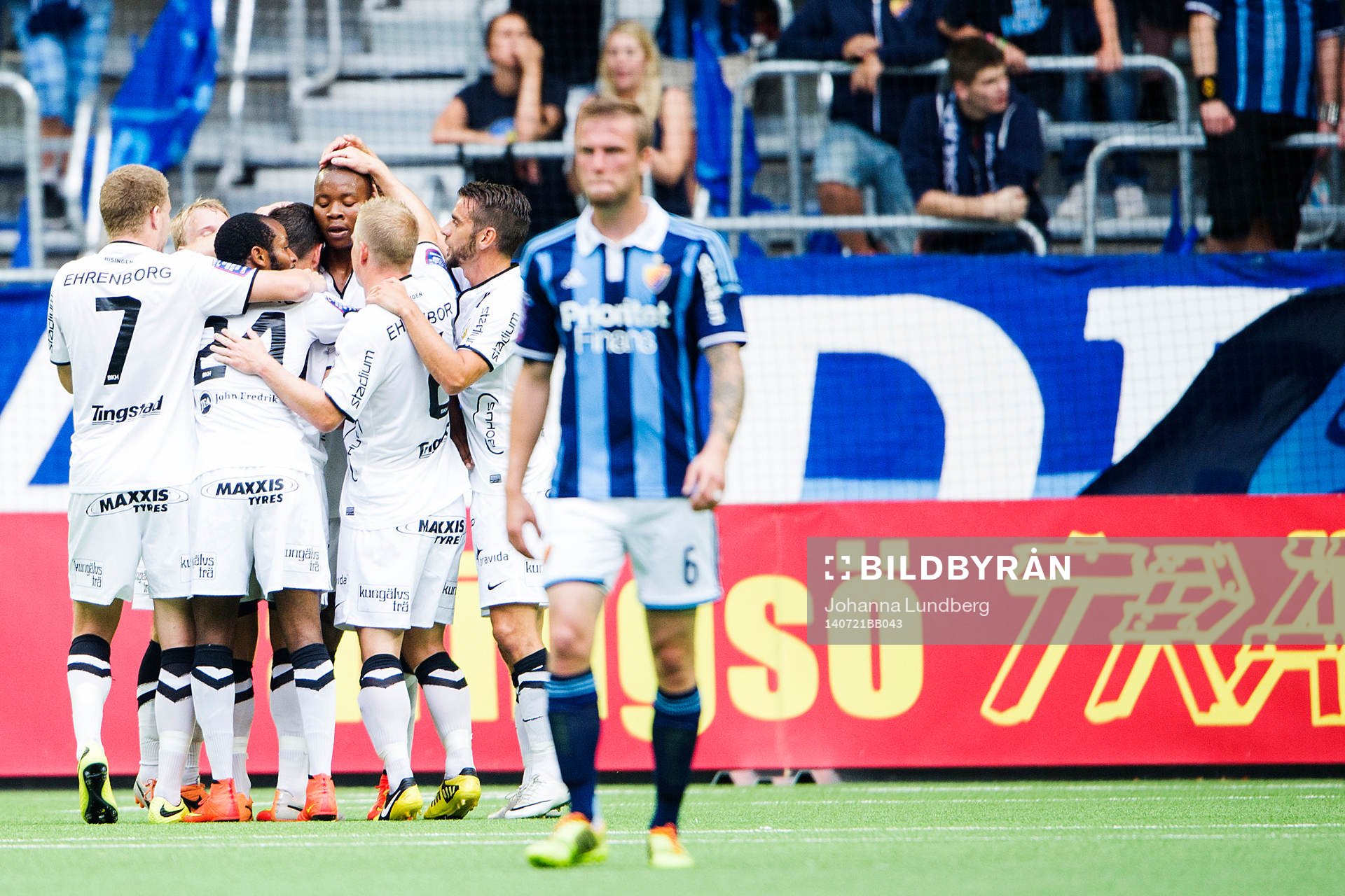 Häckens spelare jublar