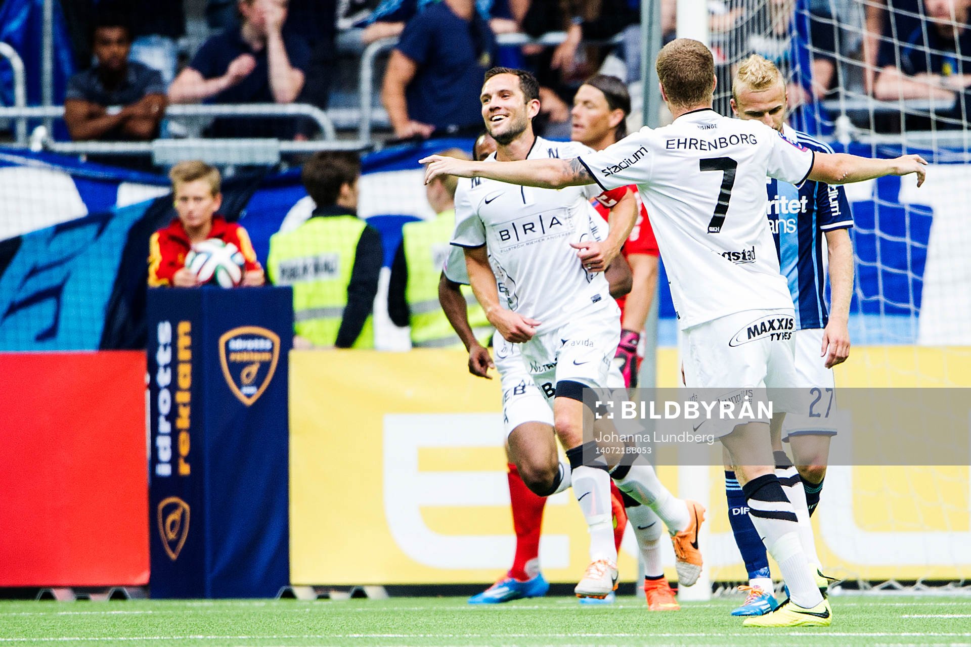 Häckens Martin Ericsson jublar