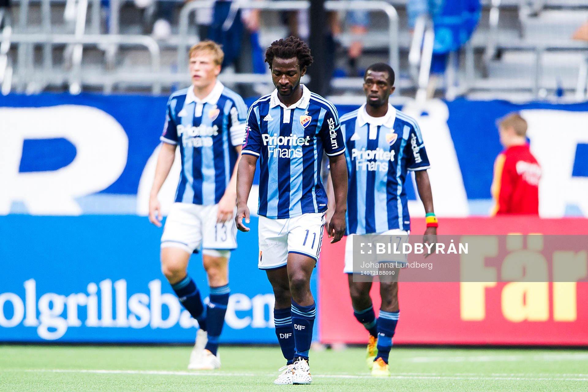 Djurgårdens spelare med Amadou Jawo längst fram deppar