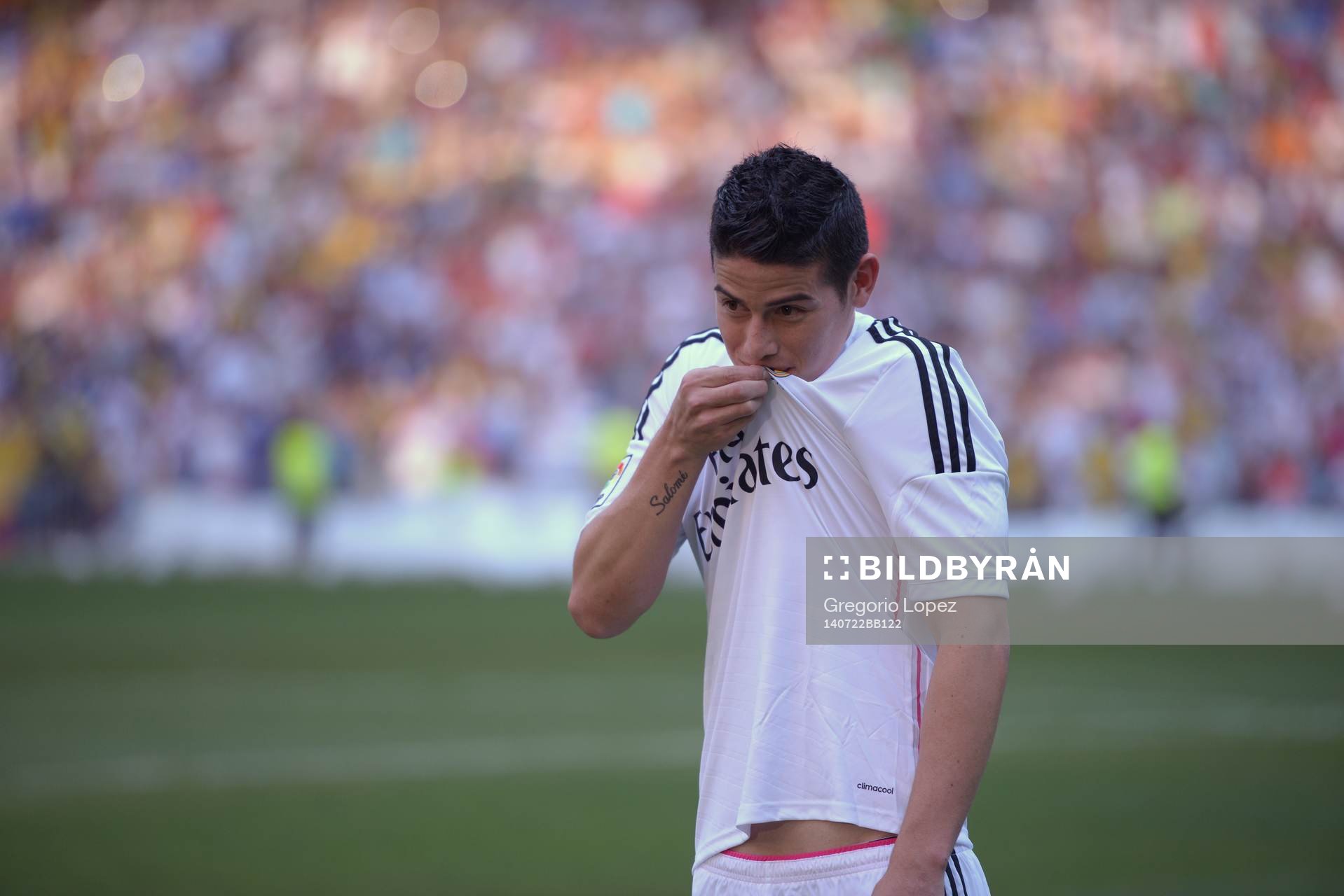 JAMES RODRIGUEZ Presentation at Real Madrid.Santiago