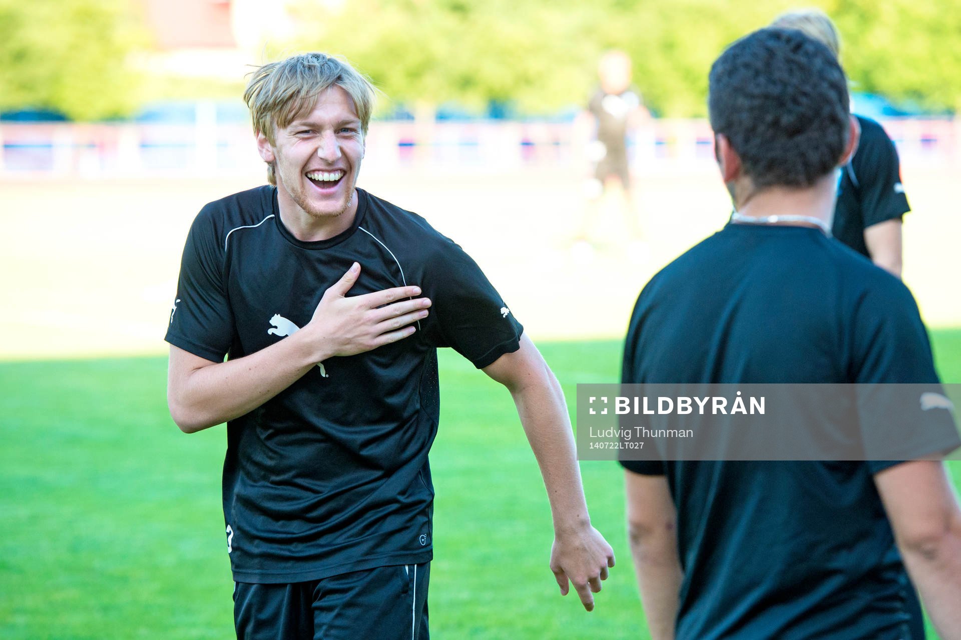 Emil Forsberg skrattar