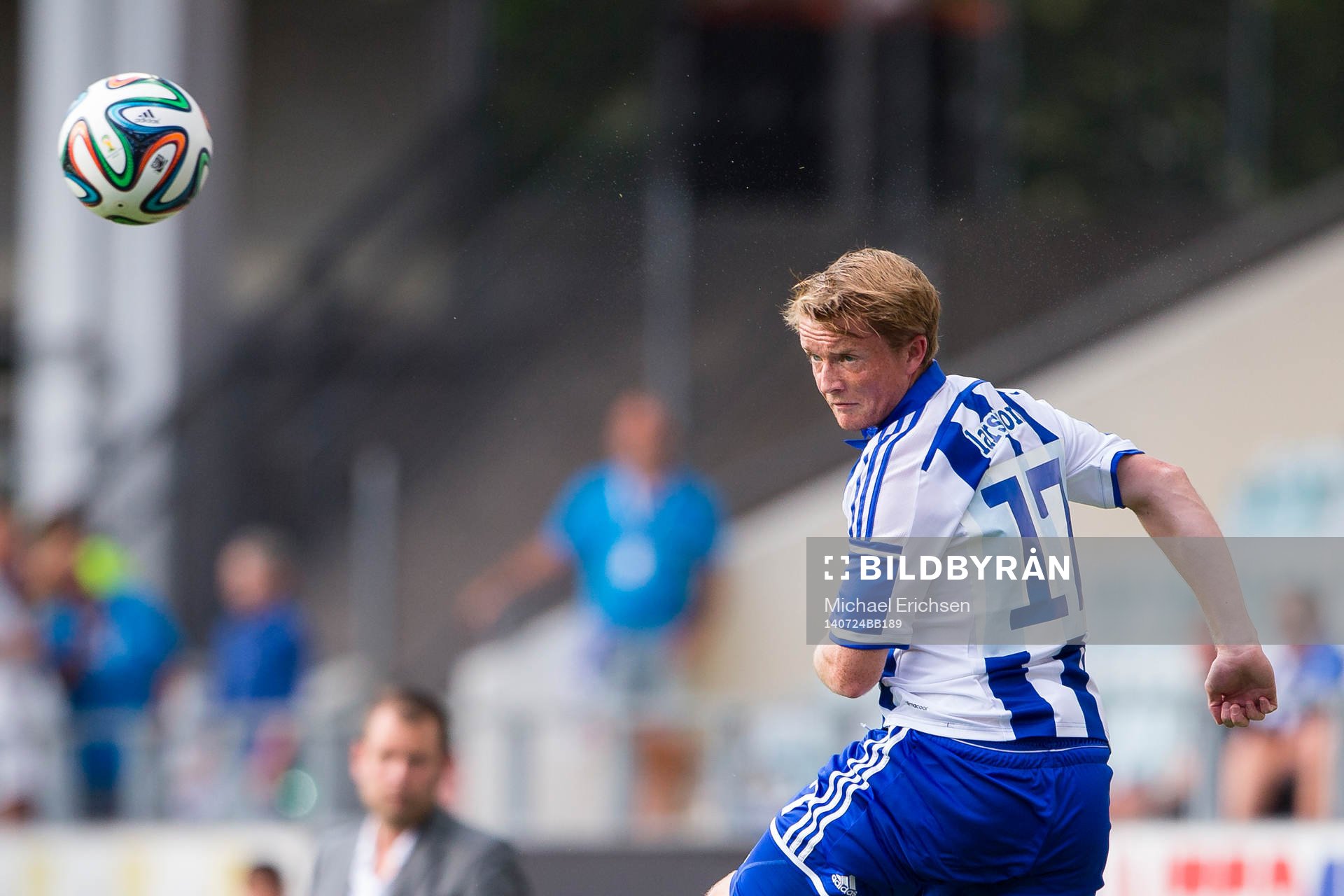 IFK Göteborgs Sam Larsson nickar bollen