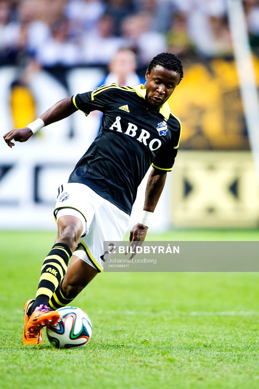 AIK:s Kennedy Igboananike under fotbollsmatchen i kvalet till Europa League mellan AIK och Linfield den 24 juli 2014 i Stockholm. 