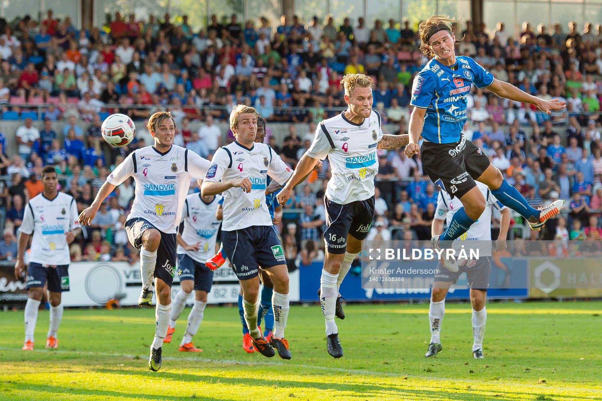 Halmstads Marcus Antonsson nickar strax utanför