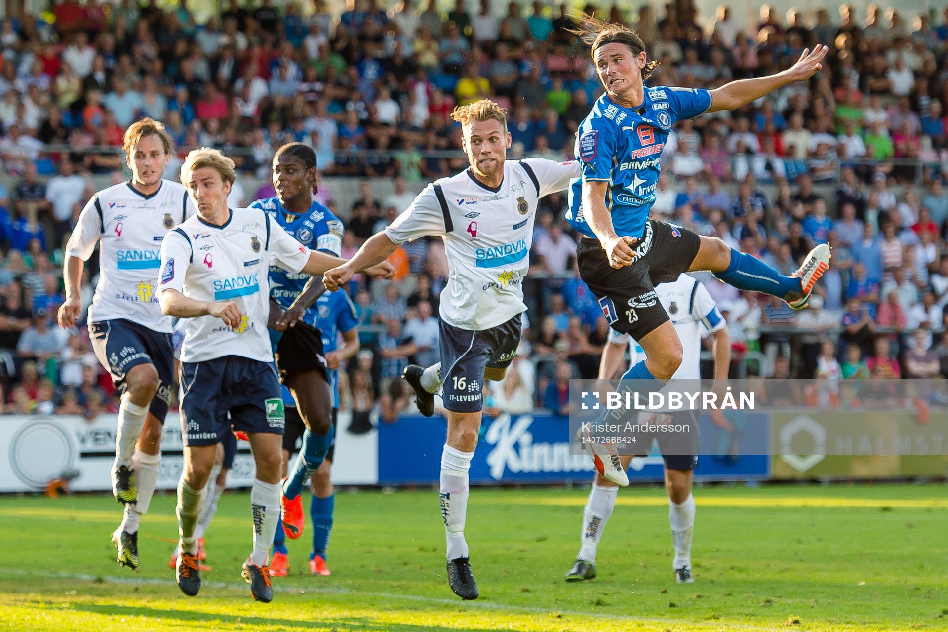 Halmstads Marcus Antonsson nickar strax utanför