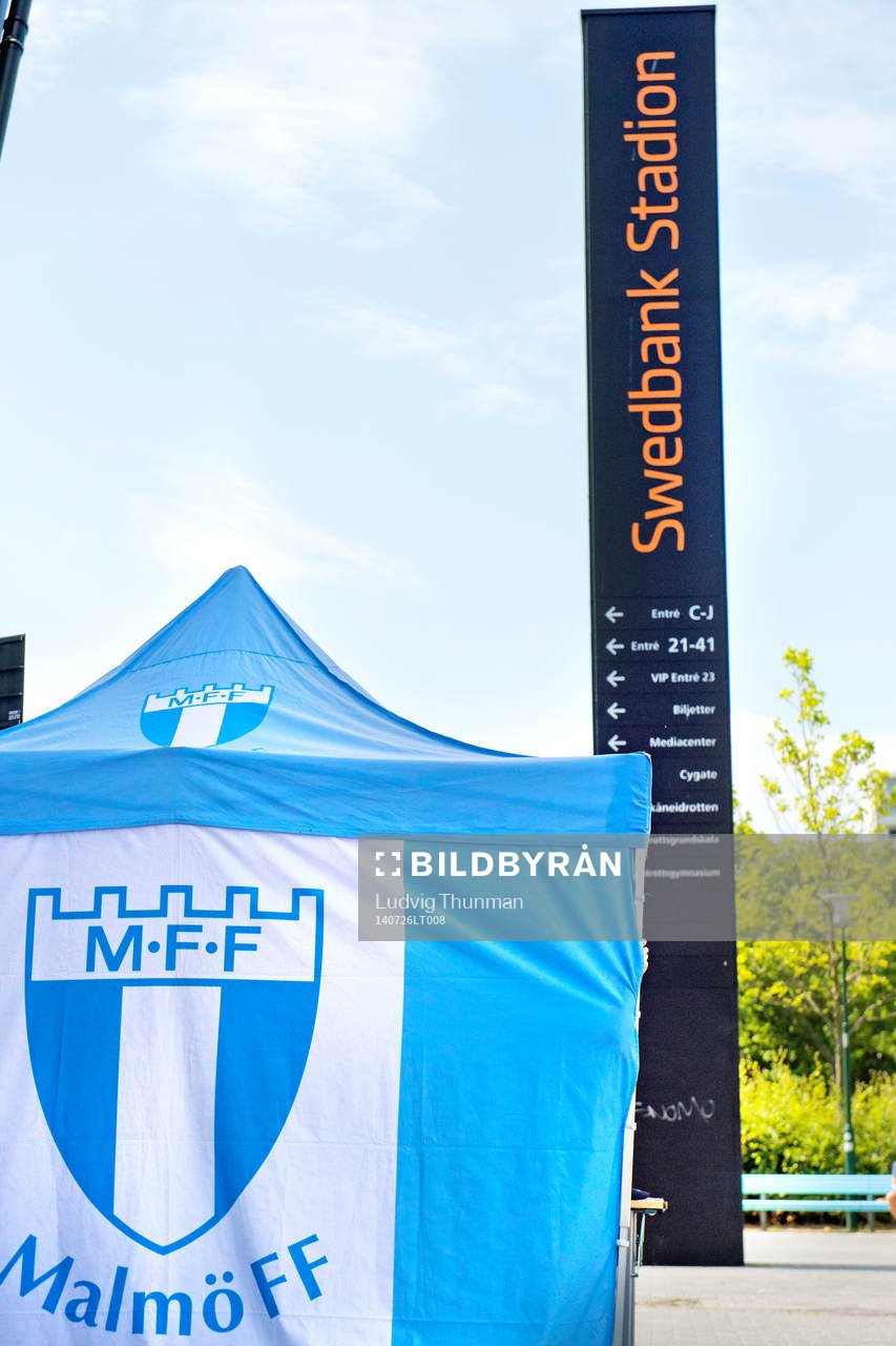 Malmö FFs logotype framför Swedbank Stadion