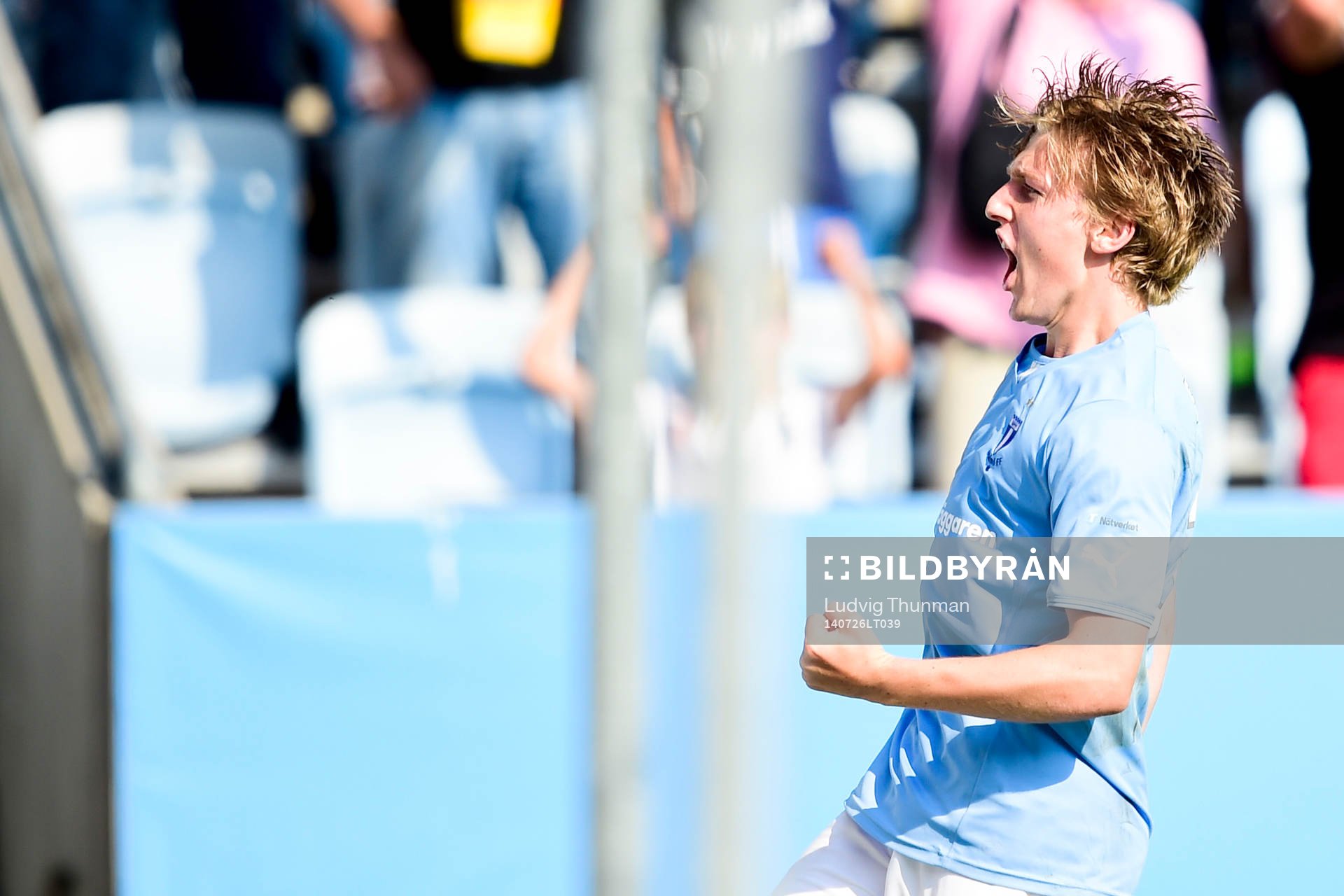 Malmö FFs Emil Forsberg jublar mot publiken