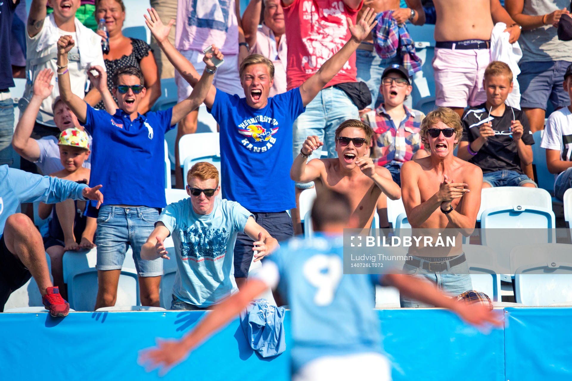 Malmö FFs Markus Rosenberg (förgrunden) jublar mot