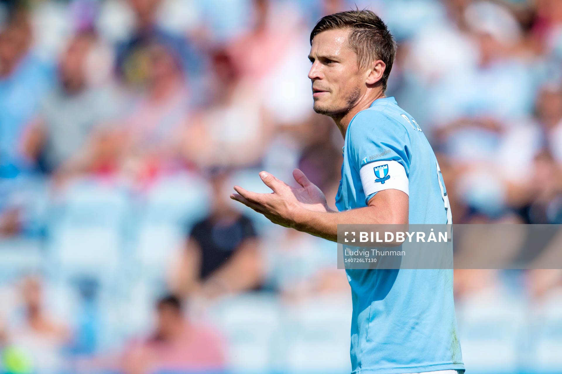 Malmö FFs Markus Rosenberg argumenterar