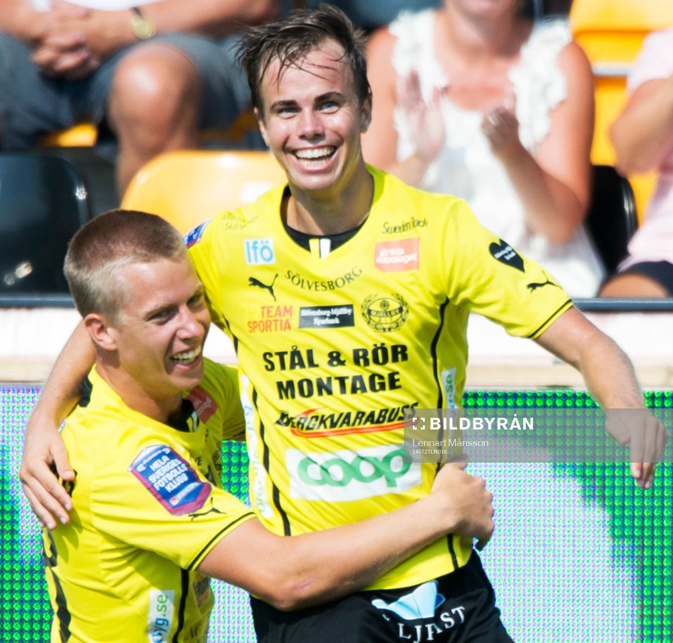 Mjällbys Andreas Blomqvist jublar