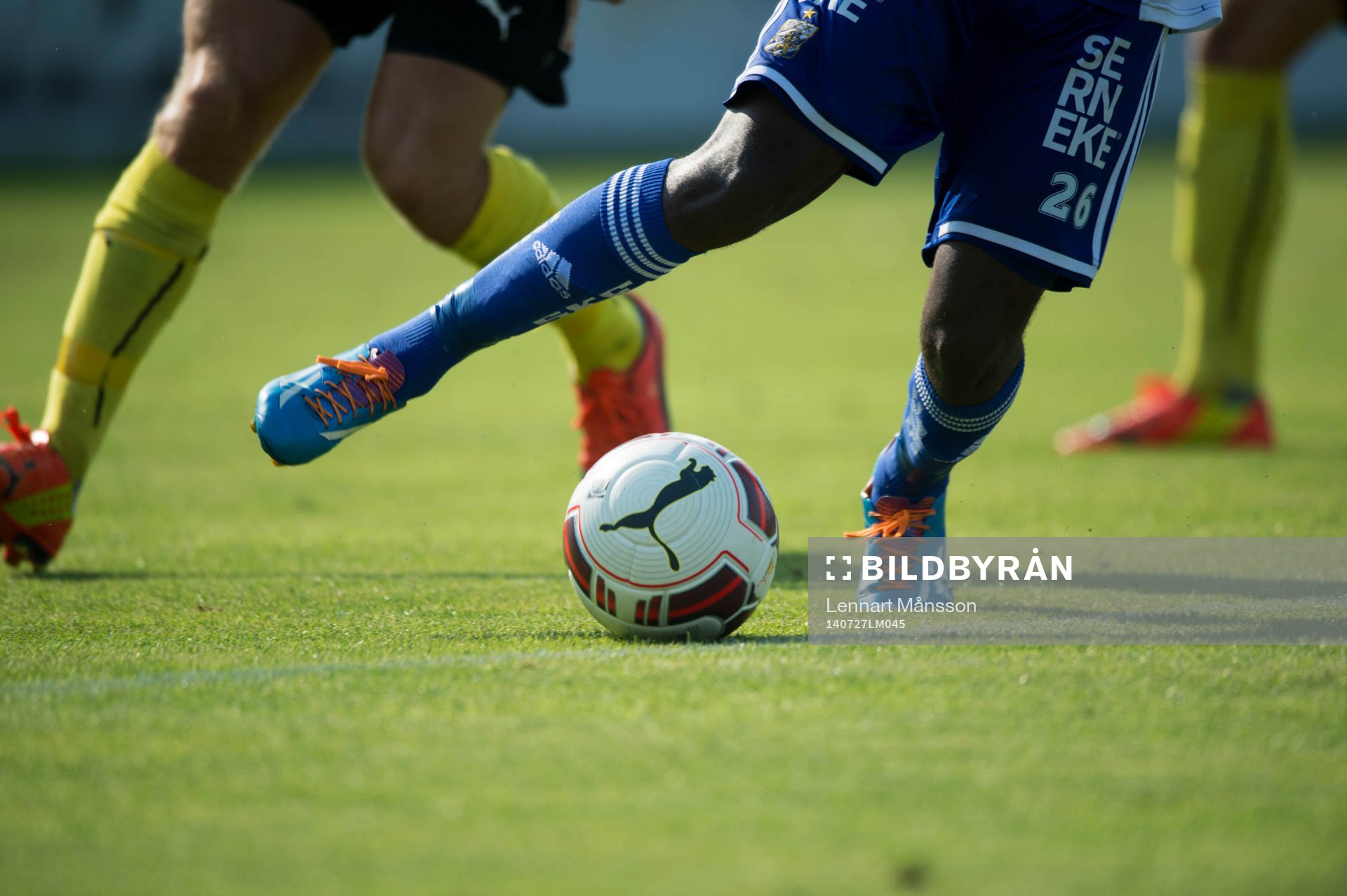 Tillslag på bollen  i matchen i fotbollsallsvenskan mellan