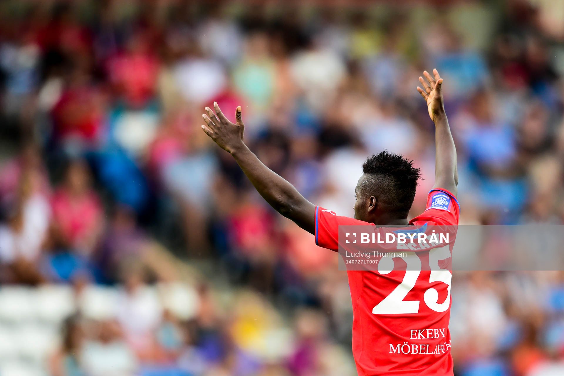 Helsingborgs David Accam reagerar