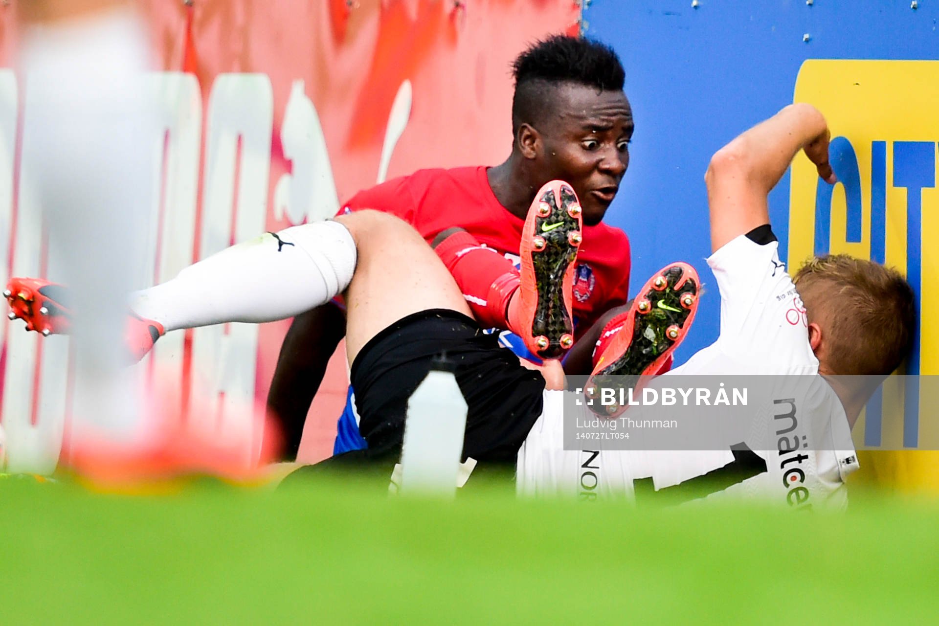 Helsingborgs David Accam och Örebros Daniel Björnqvist