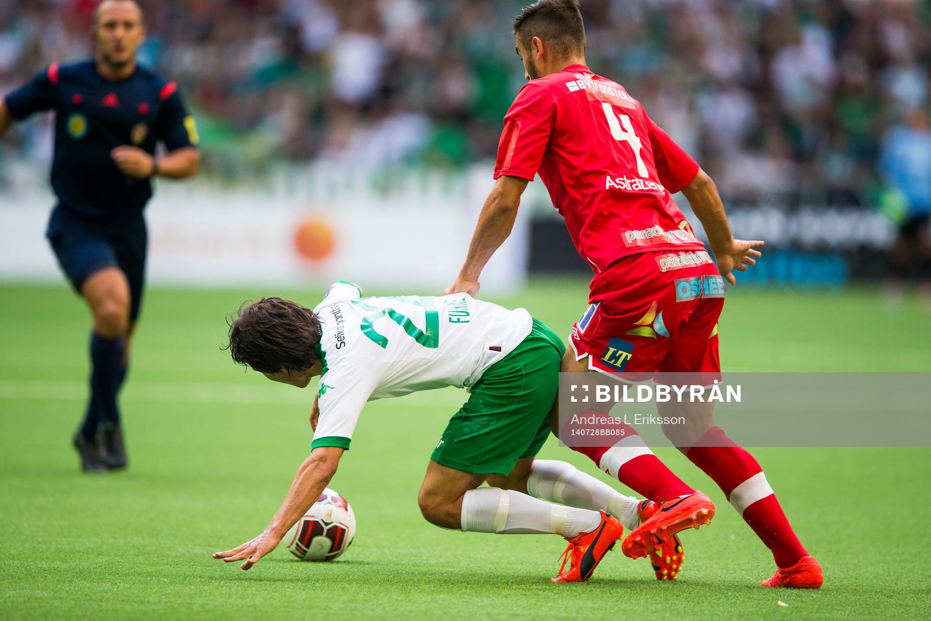 Hammarbys Lars Fuhre och Assyriskas Sotiris Papagiannopoulos