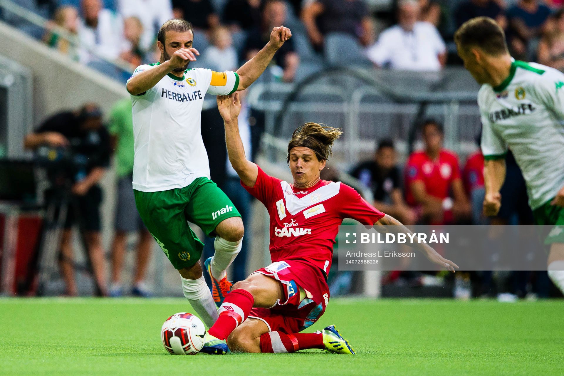 Hammarbys Kennedy Bakircioglu blir fälld av Assyriskas