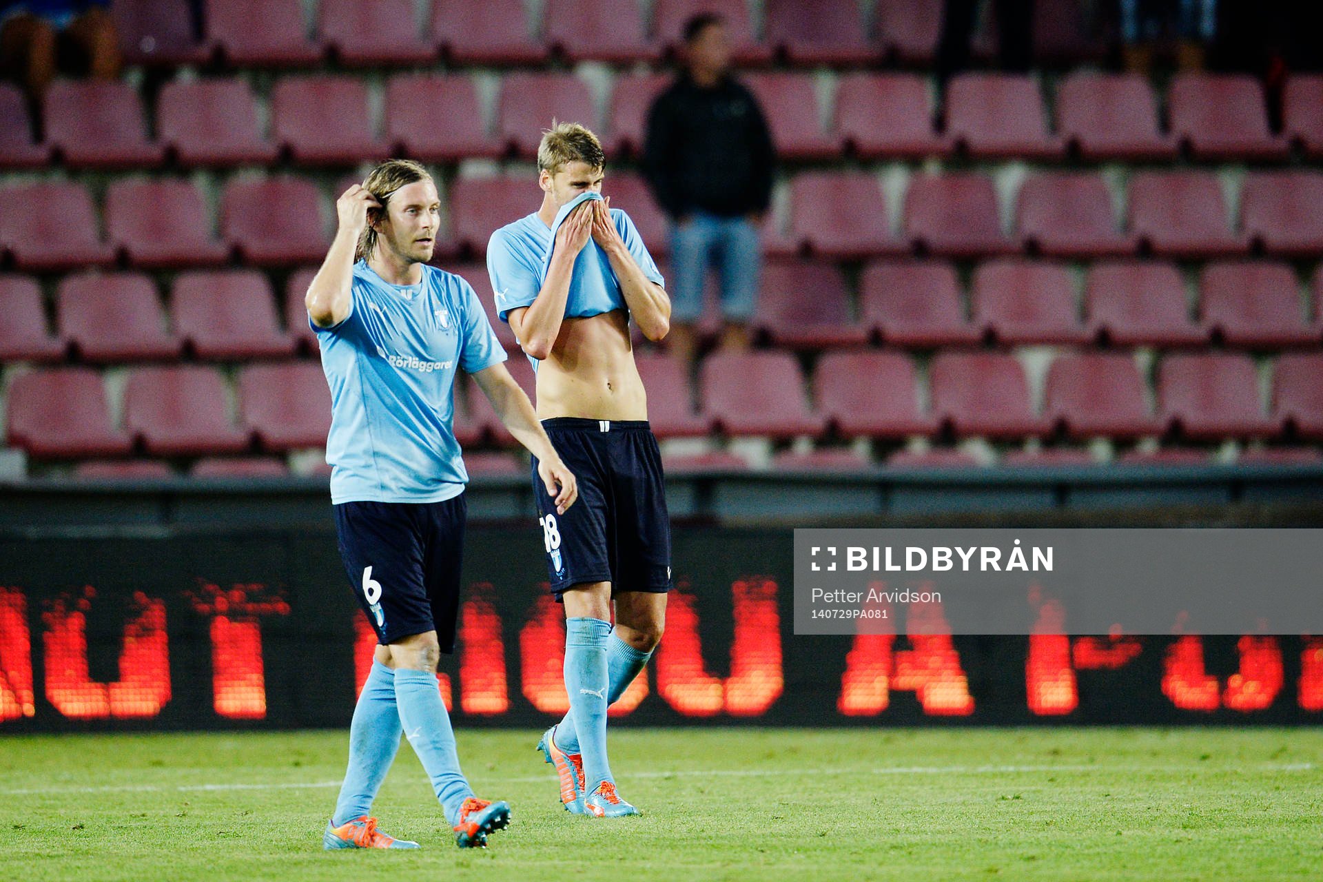 Malmö FFs Markus Halsti och Johan Hammar deppar