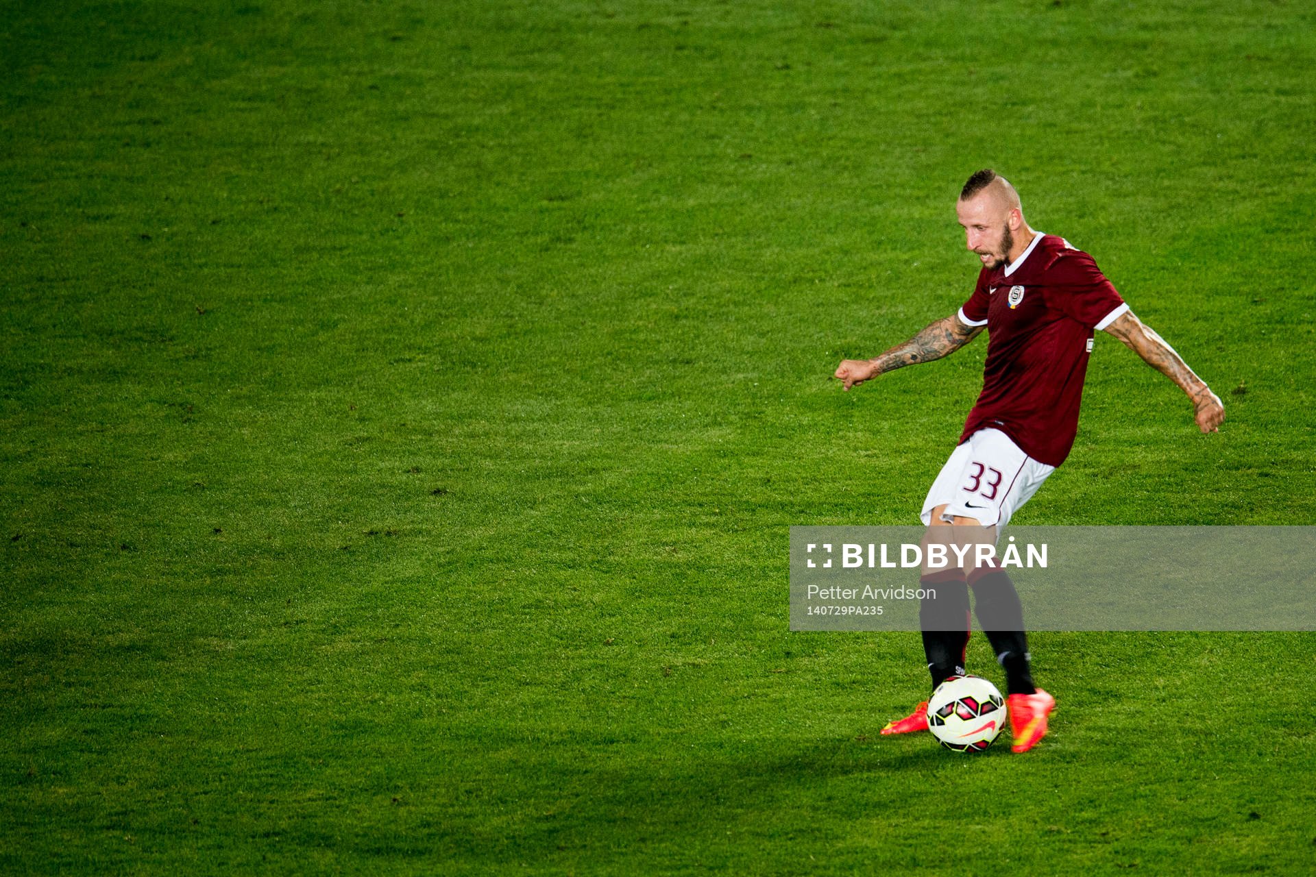 Sparta Prags Michal Breznaník testar skott