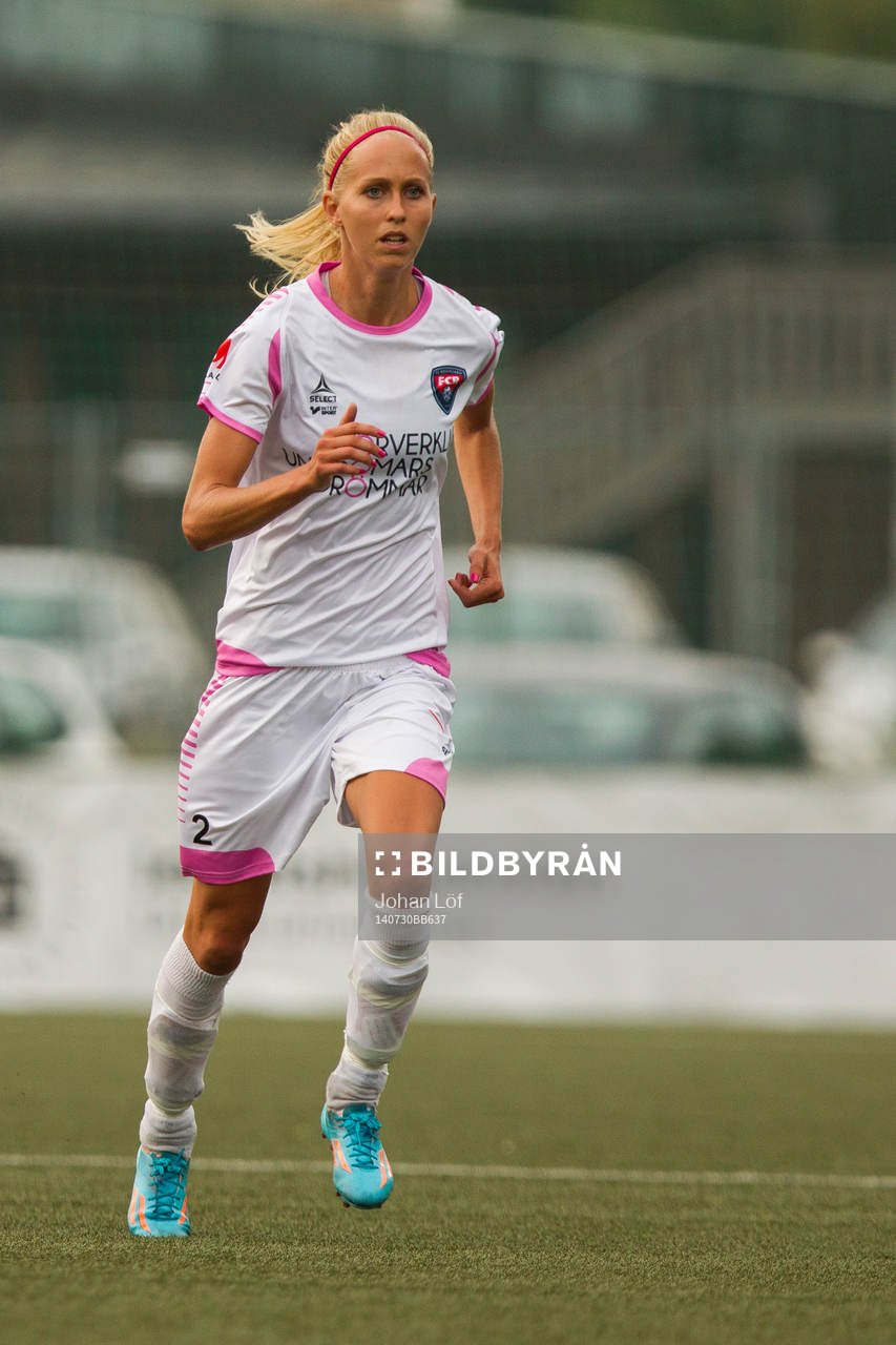 Rosengårds Line Röddick Hansen under fotbollsmatchen i Damallsvenskan mellan Umeå och Rosengård den 30 Juli 2014 i Umeå.