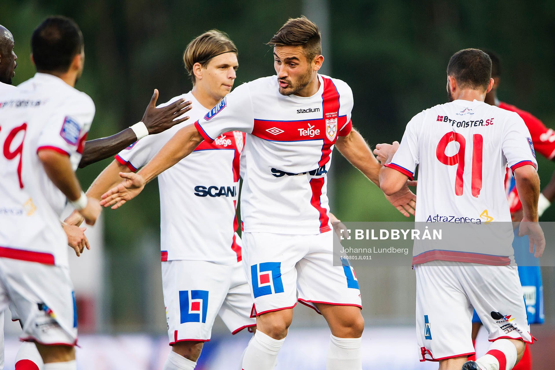 Assyriskas spelare jublar
