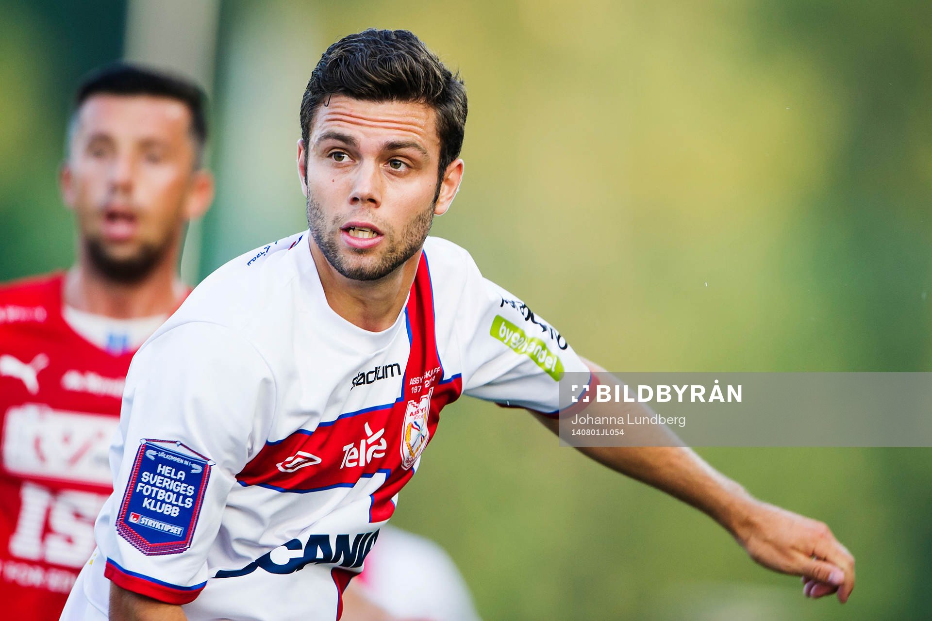 Assyriskas Christoffer Eriksson under fotbollsmatchen i Superettan mellan Assyriska och Öster den 1 augusti 2014 i Södertälje.