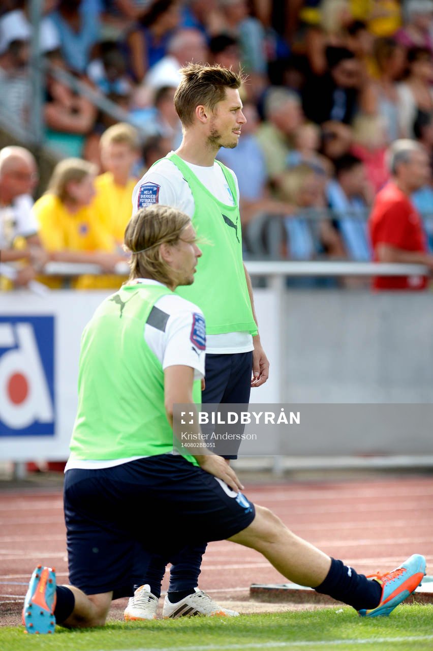 Malmö FFs Markus Halsti och Markus Rosenberg värmer upp