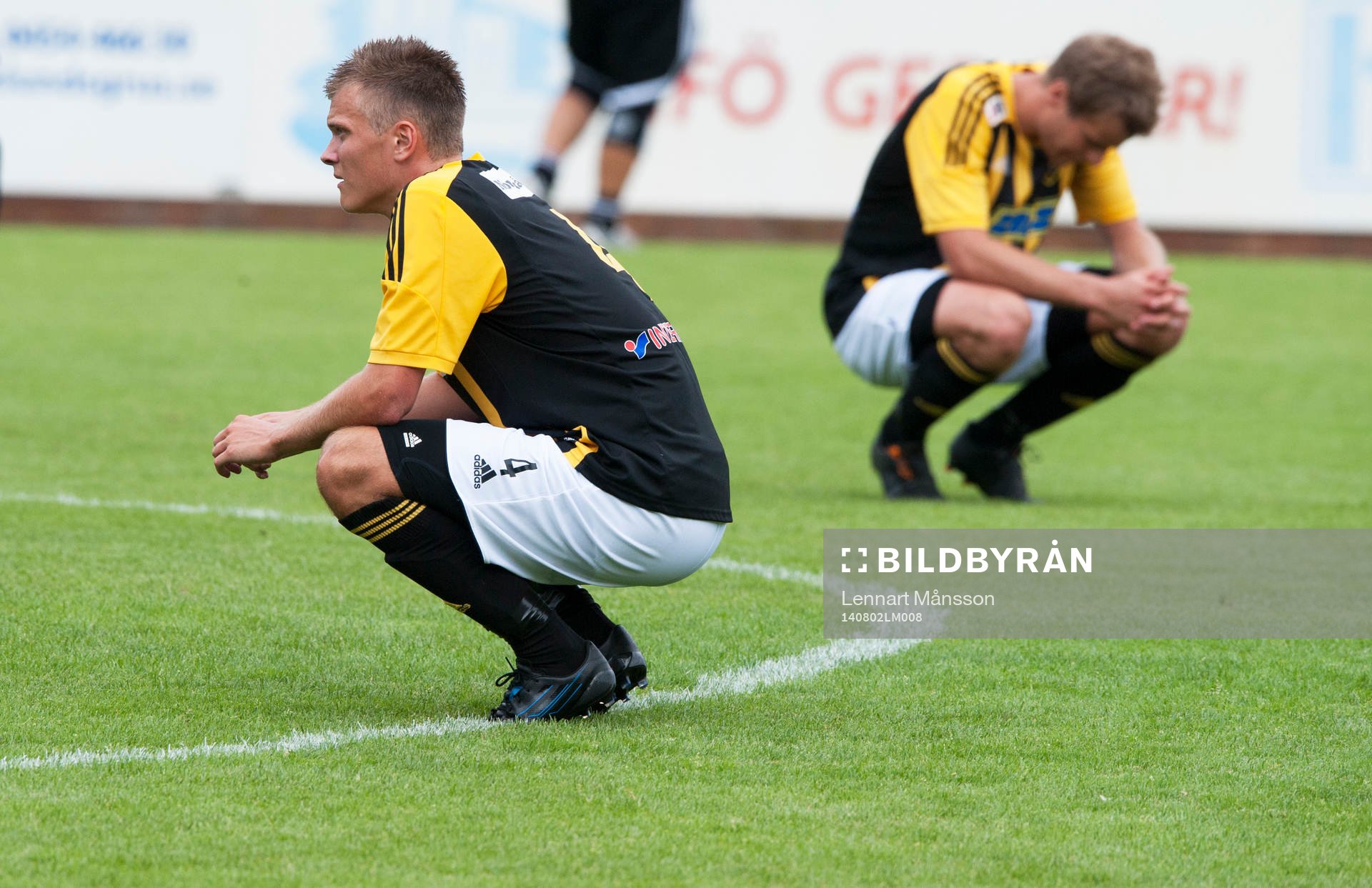 Slutsignal och Hässleholms mittbackspar Niklas Jönsson