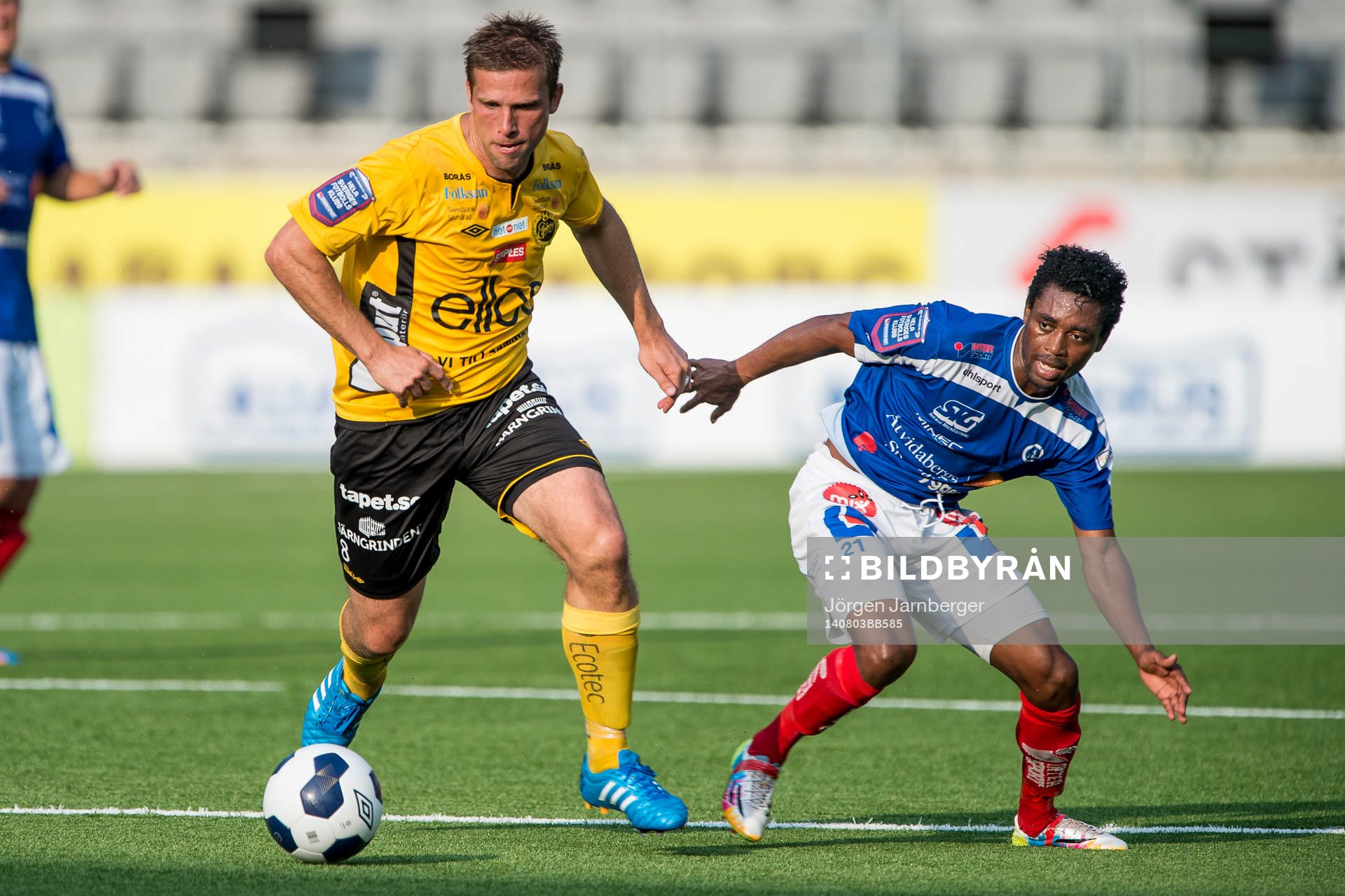 Elfsborgs Anders Svensson och Åtvidabergs Emmanuel Dogbe