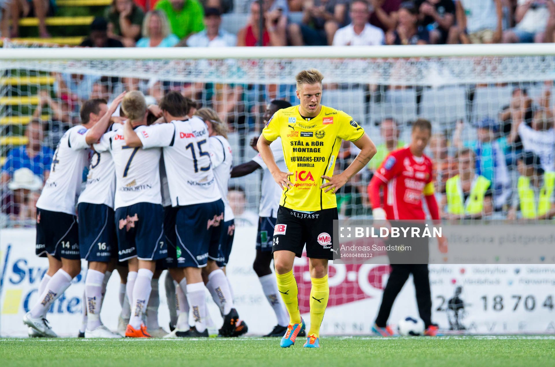 Mjällbys Mattias Håkansson ser deppig ut