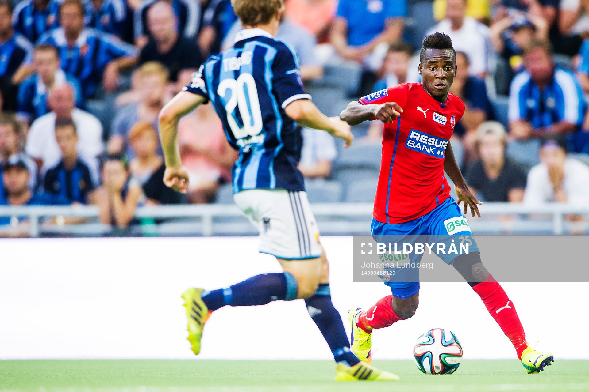Helsingborgs David Accam utmanar Djurgårdens Simon Tibbling