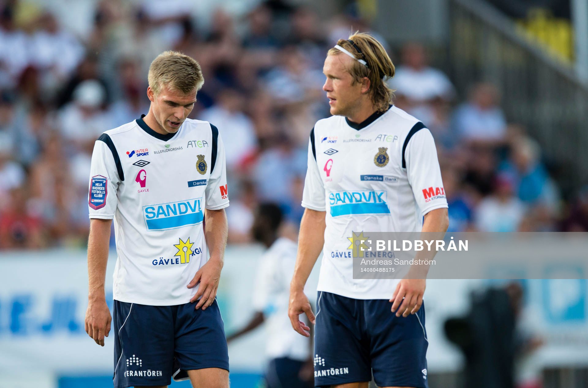 Gefles Robin Nilsson (v) ser deppig ut brevid Anders Bååth