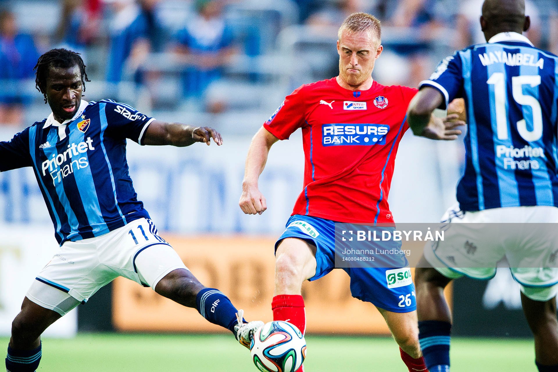 Djurgårdens Amadou Jawo och Helsingborgs Peter Larsson