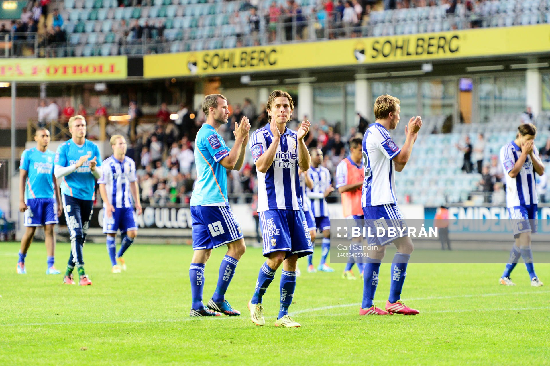 IFK Göteborgs Lasse Vibe tackar publiken