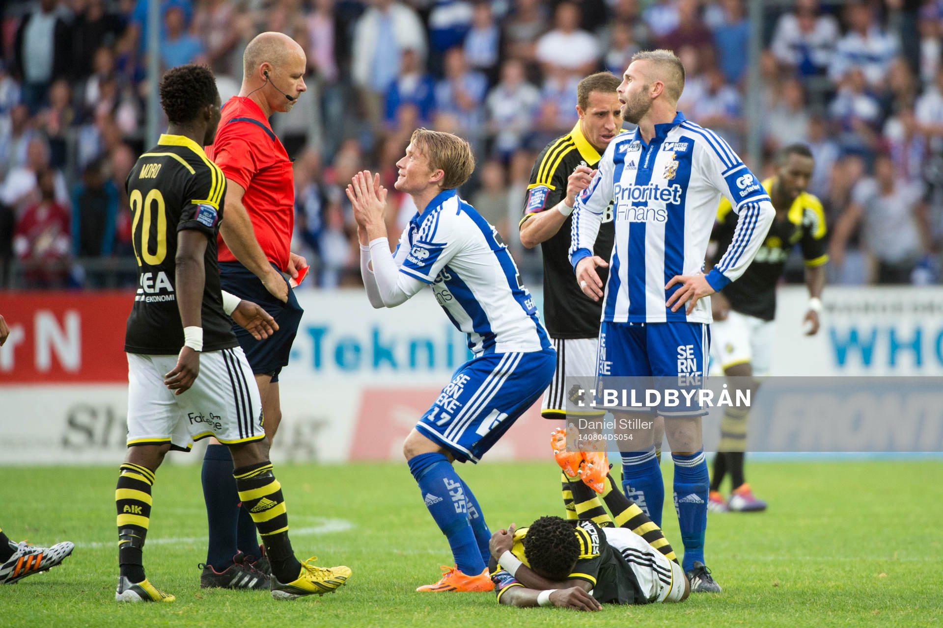 IFK Göteborgs Kjetil Waehler får rött kort och blir